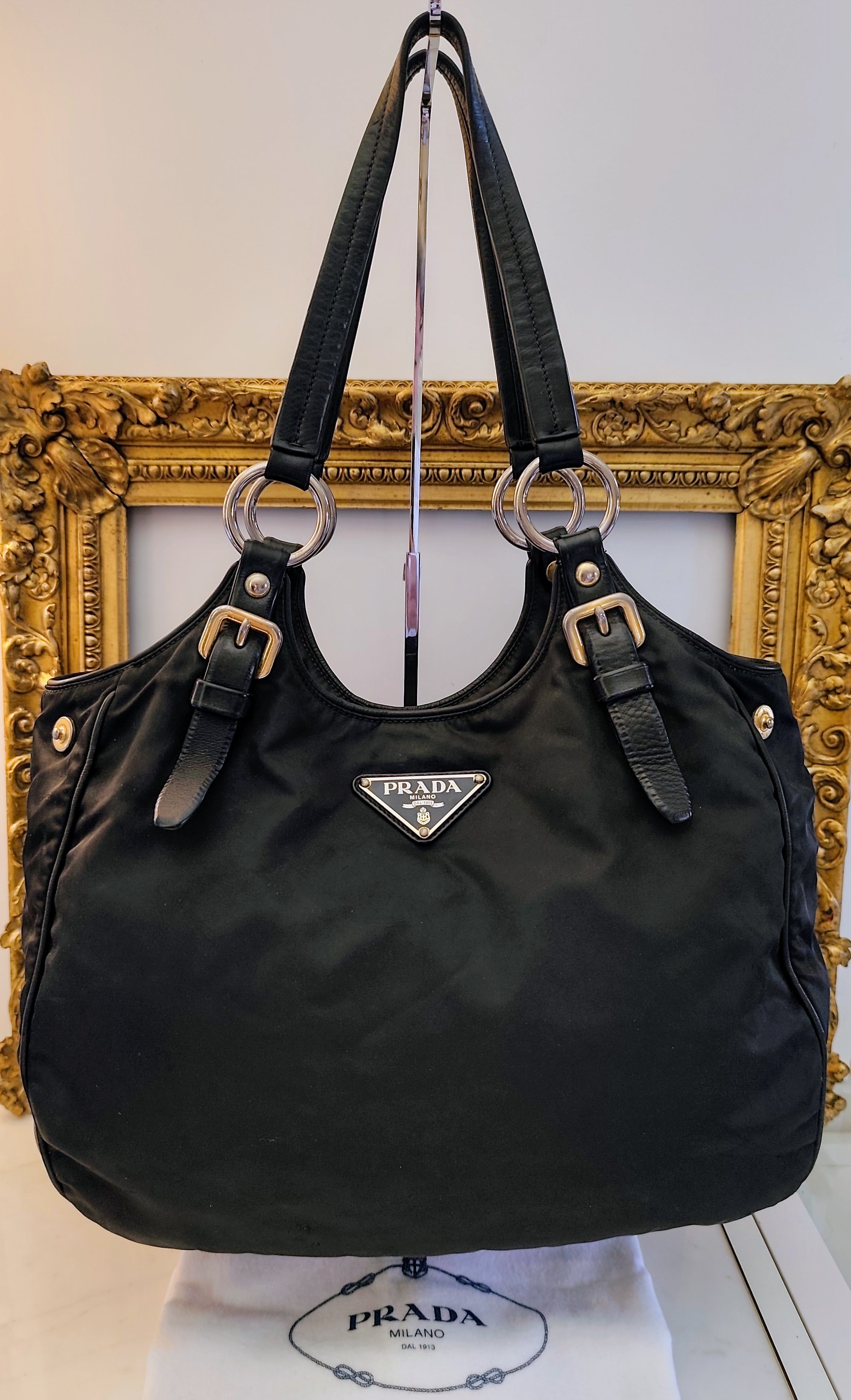 Prada - Borsa Hobo Shopper Re-Nylon Nero e Pelle Espandibile
