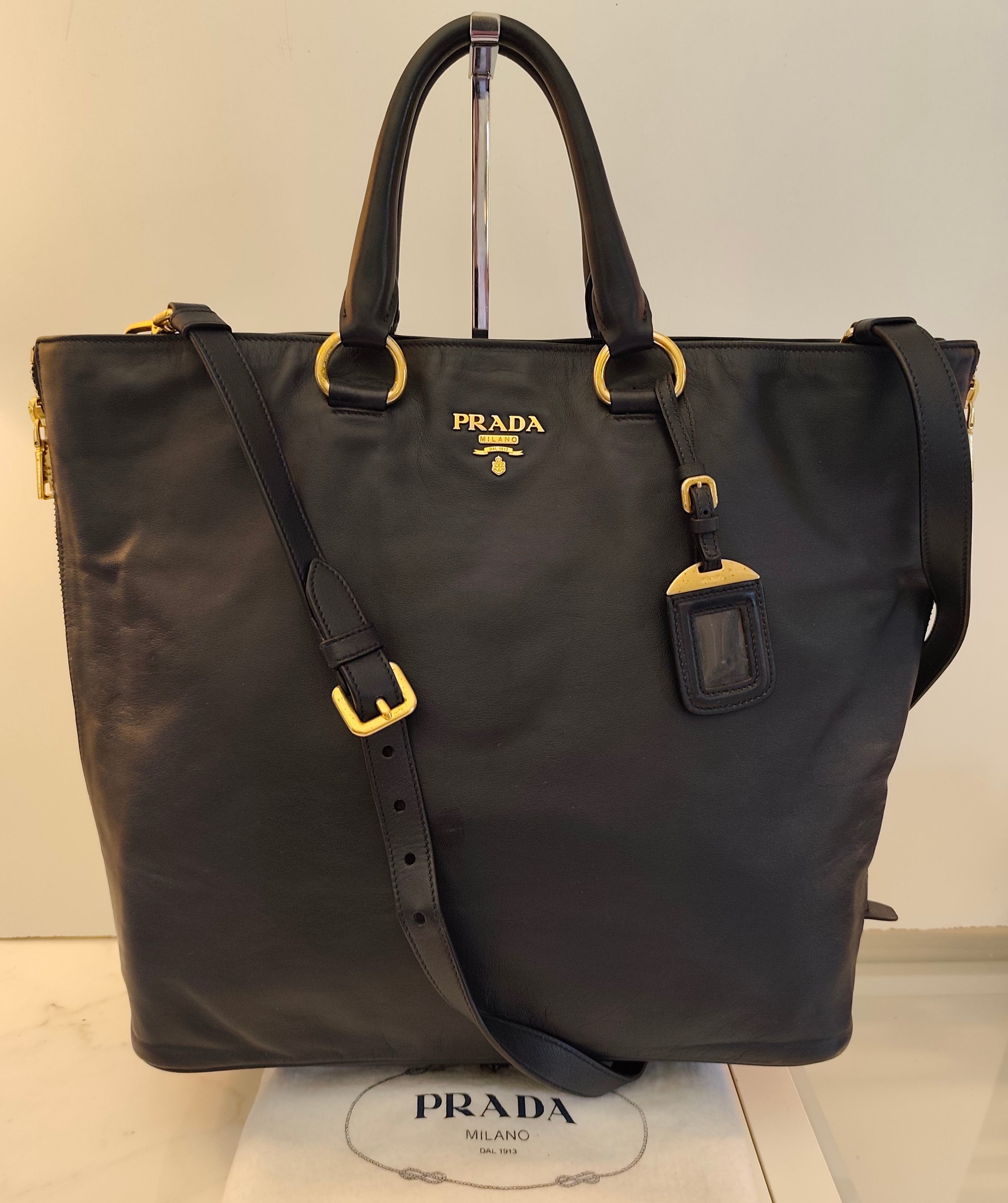 Prada – Shopper Espandibile in Pelle Blu Notte