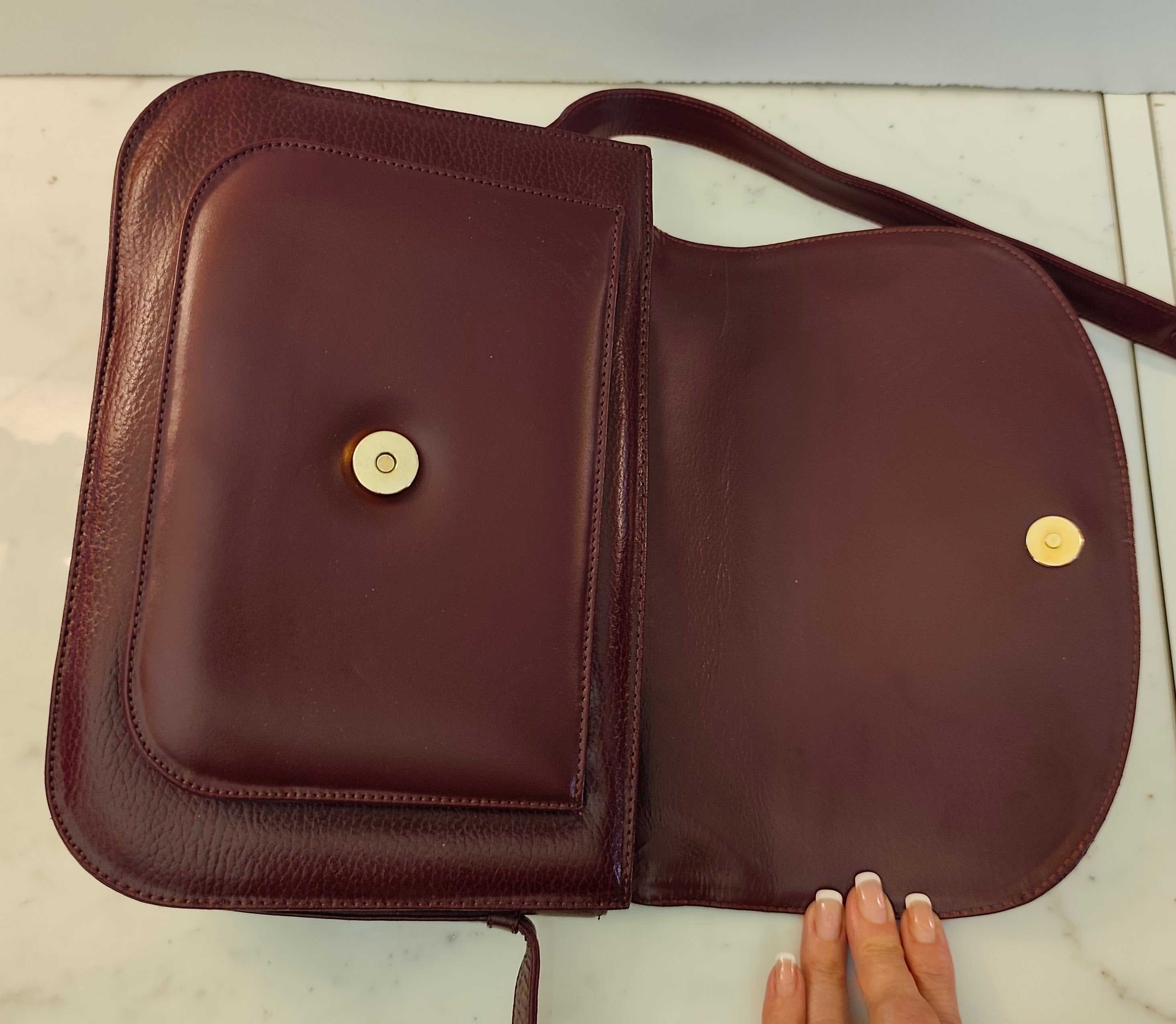 Cartier - Camera Bag a Tracolla Pelle Bordeaux a 3 Soffietti