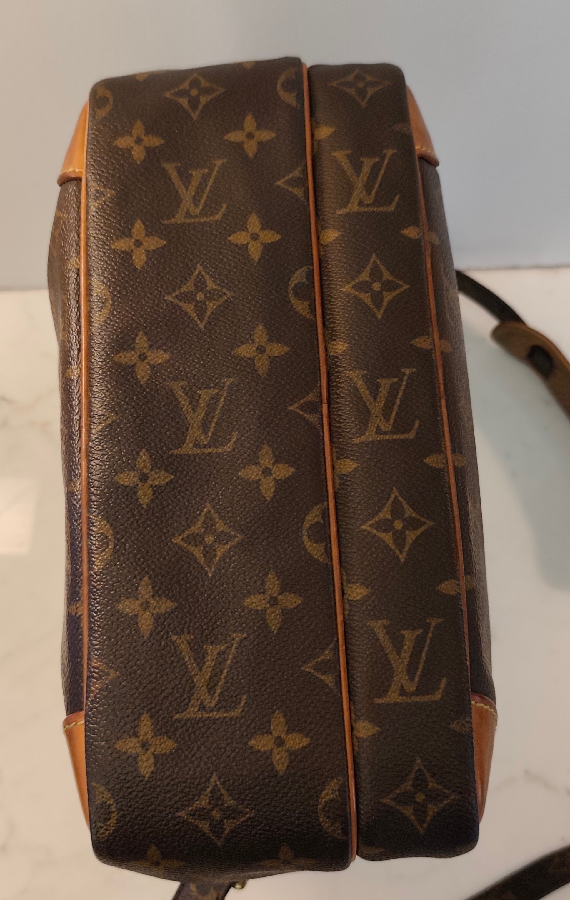 Louis Vuitton - Nile Camera Bag Monogram Vintage