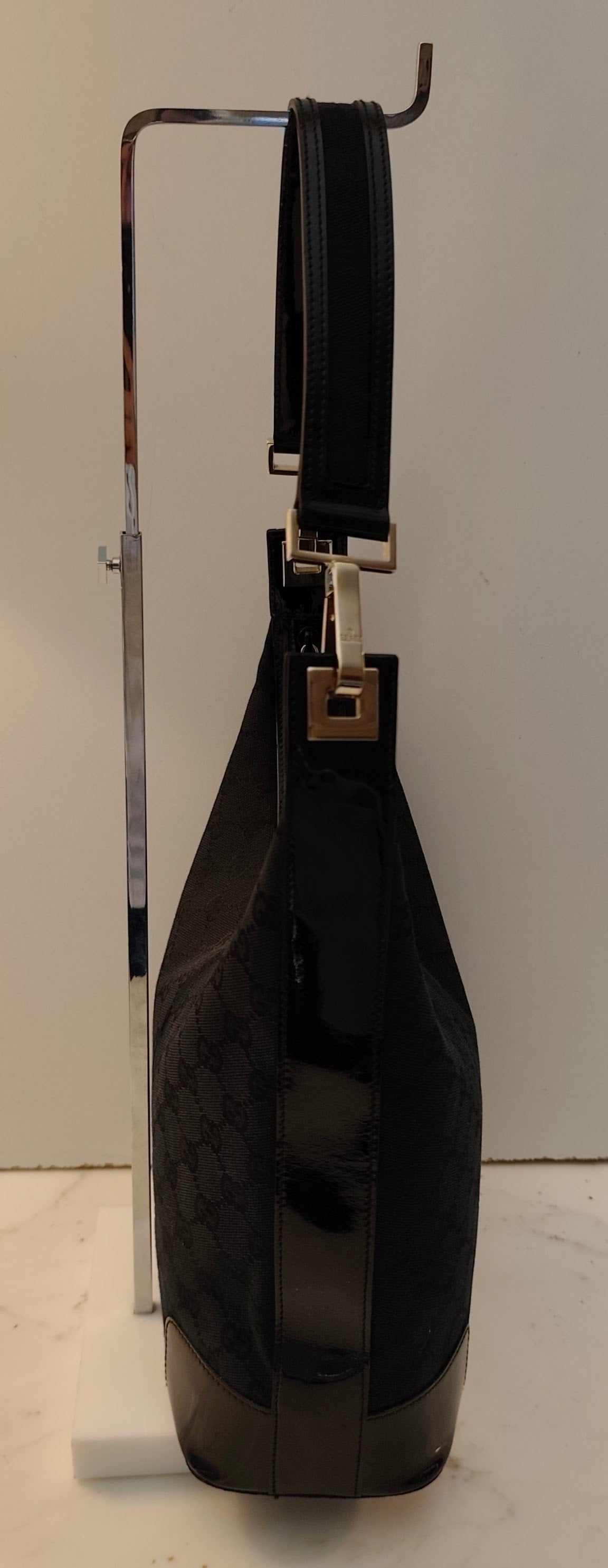Gucci - Jackie Hobo Bag in Canvas GG Nero e Dettagli in Pelle Lucida
