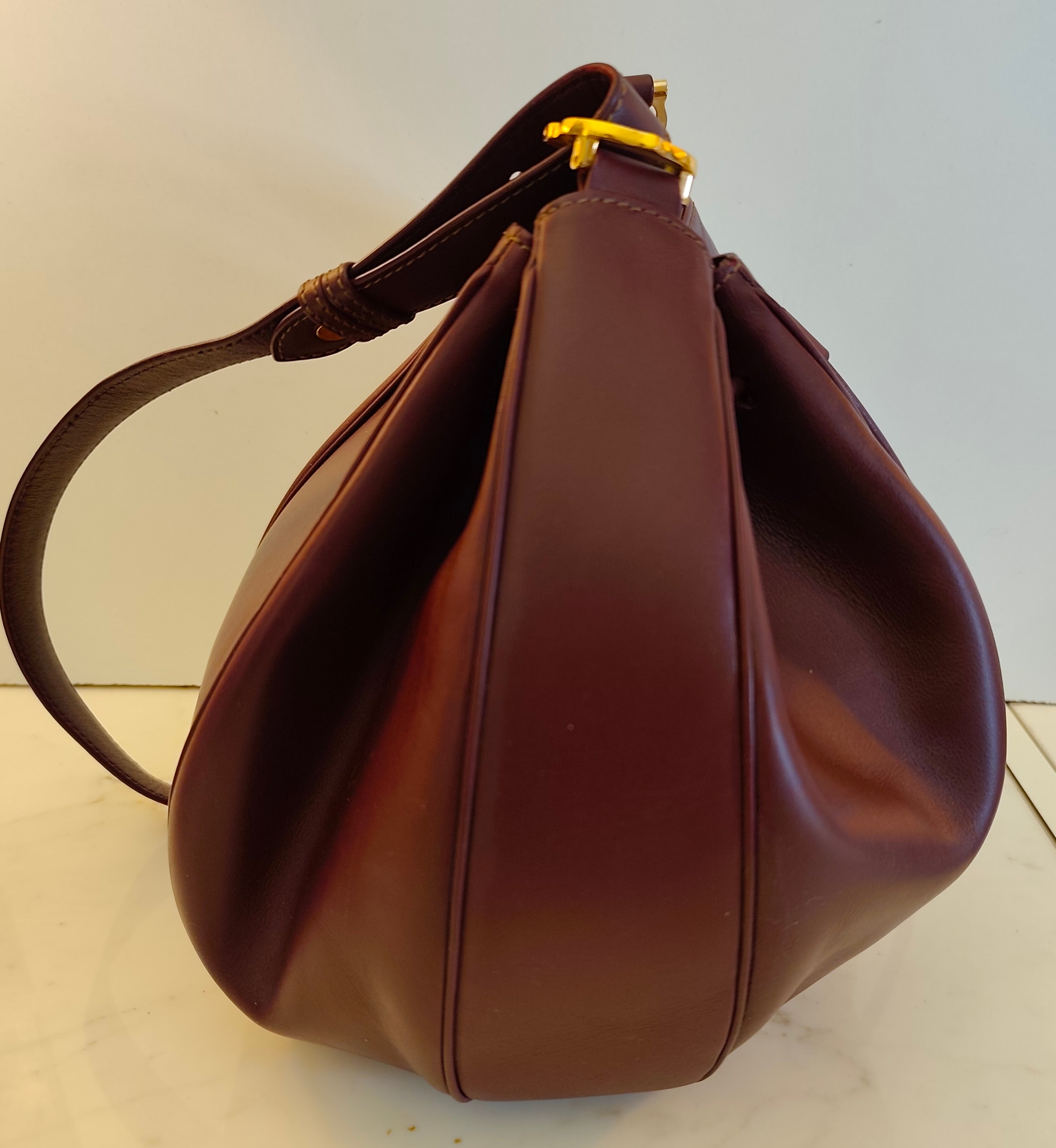 Cartier – Borsa Secchiello in Pelle Bordeaux