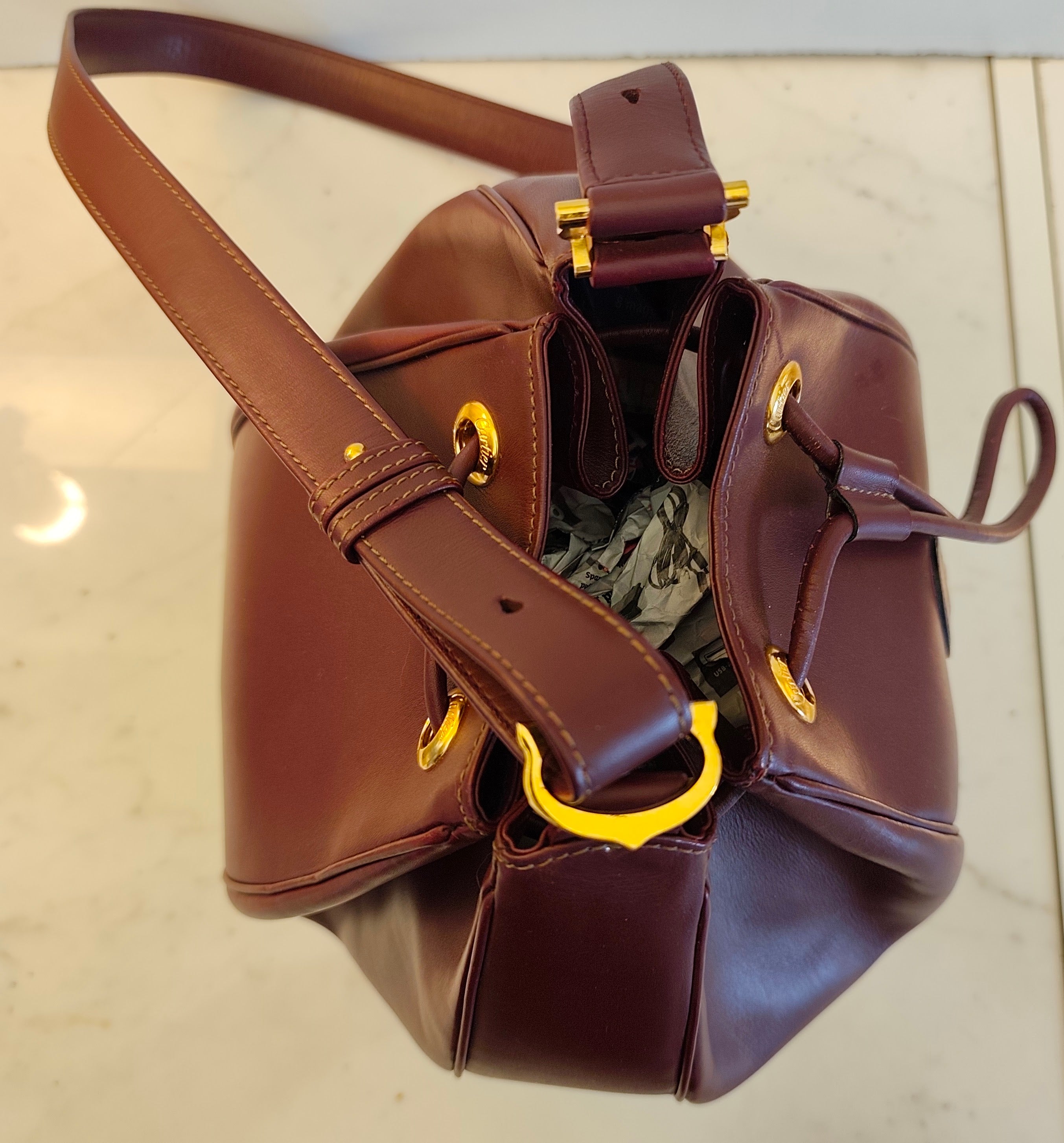 Cartier – Borsa Secchiello in Pelle Bordeaux