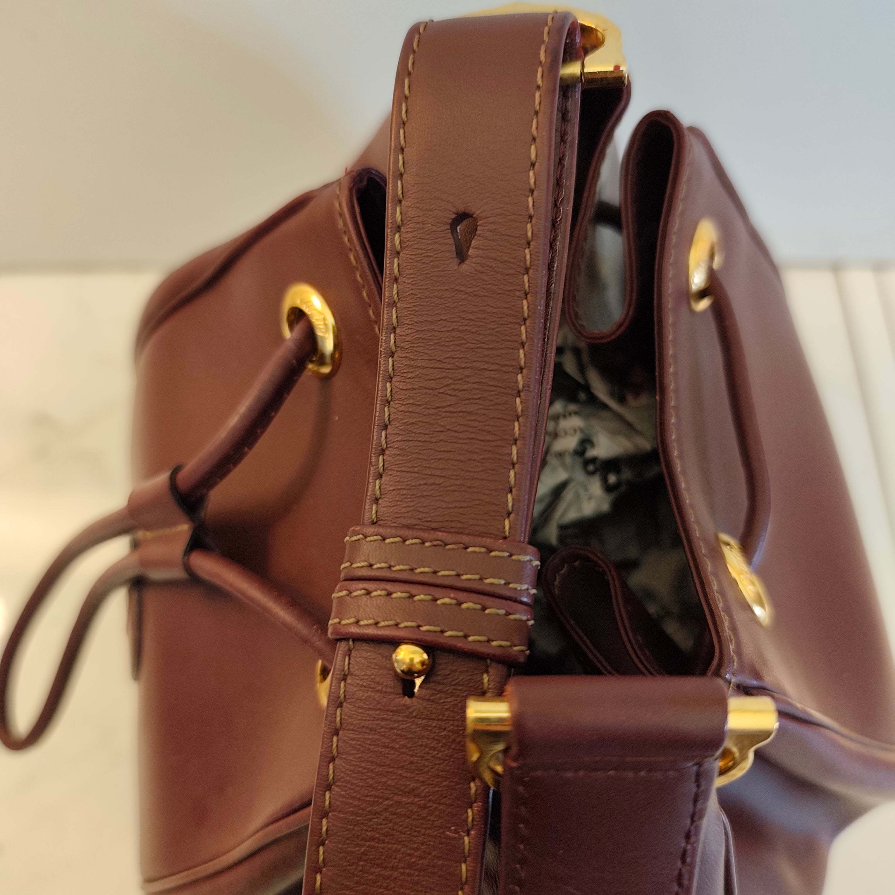 Cartier – Borsa Secchiello in Pelle Bordeaux