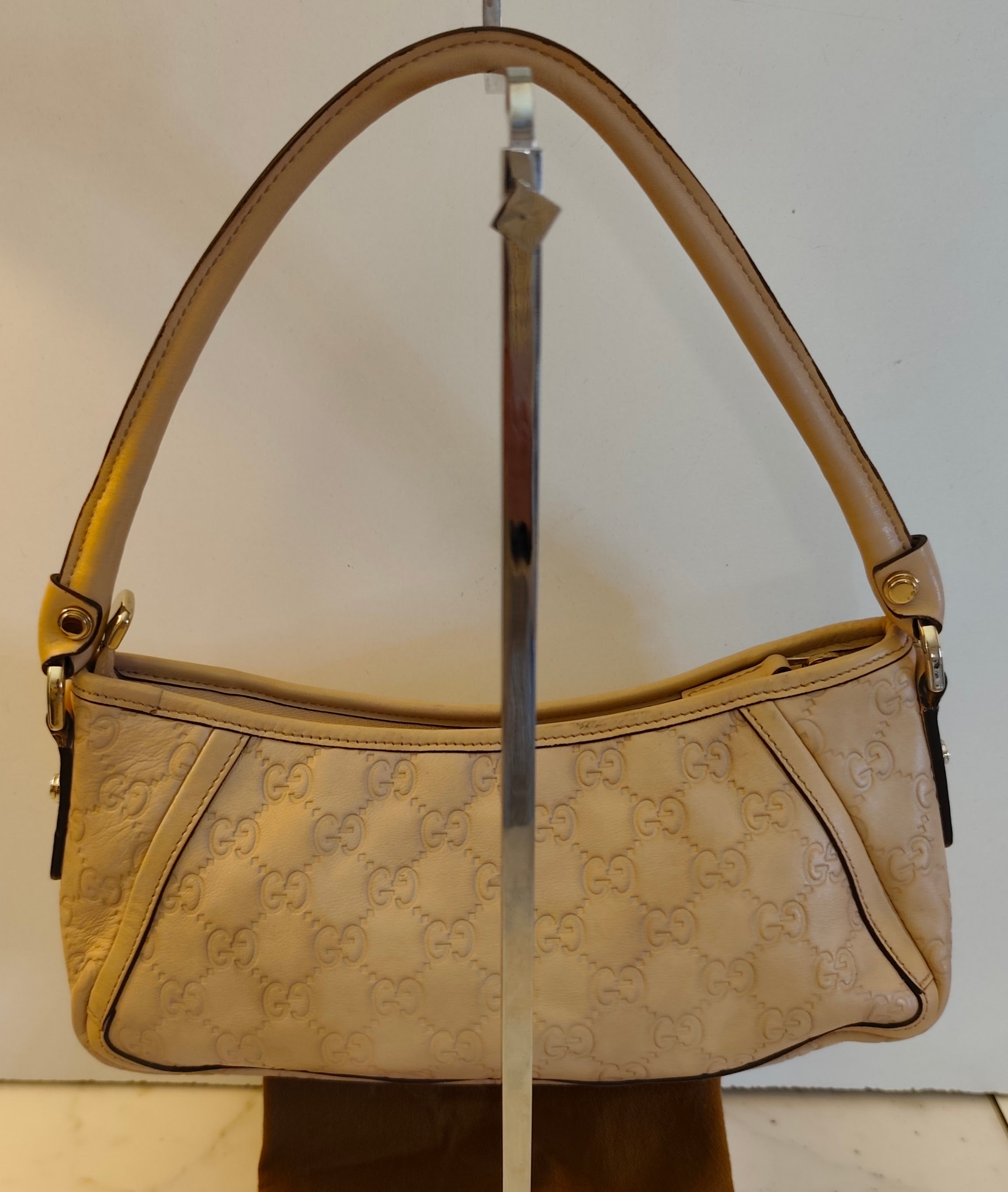 Gucci - Abbey D-Ring Borsa a Spalla in Pelle Guccissima Avorio