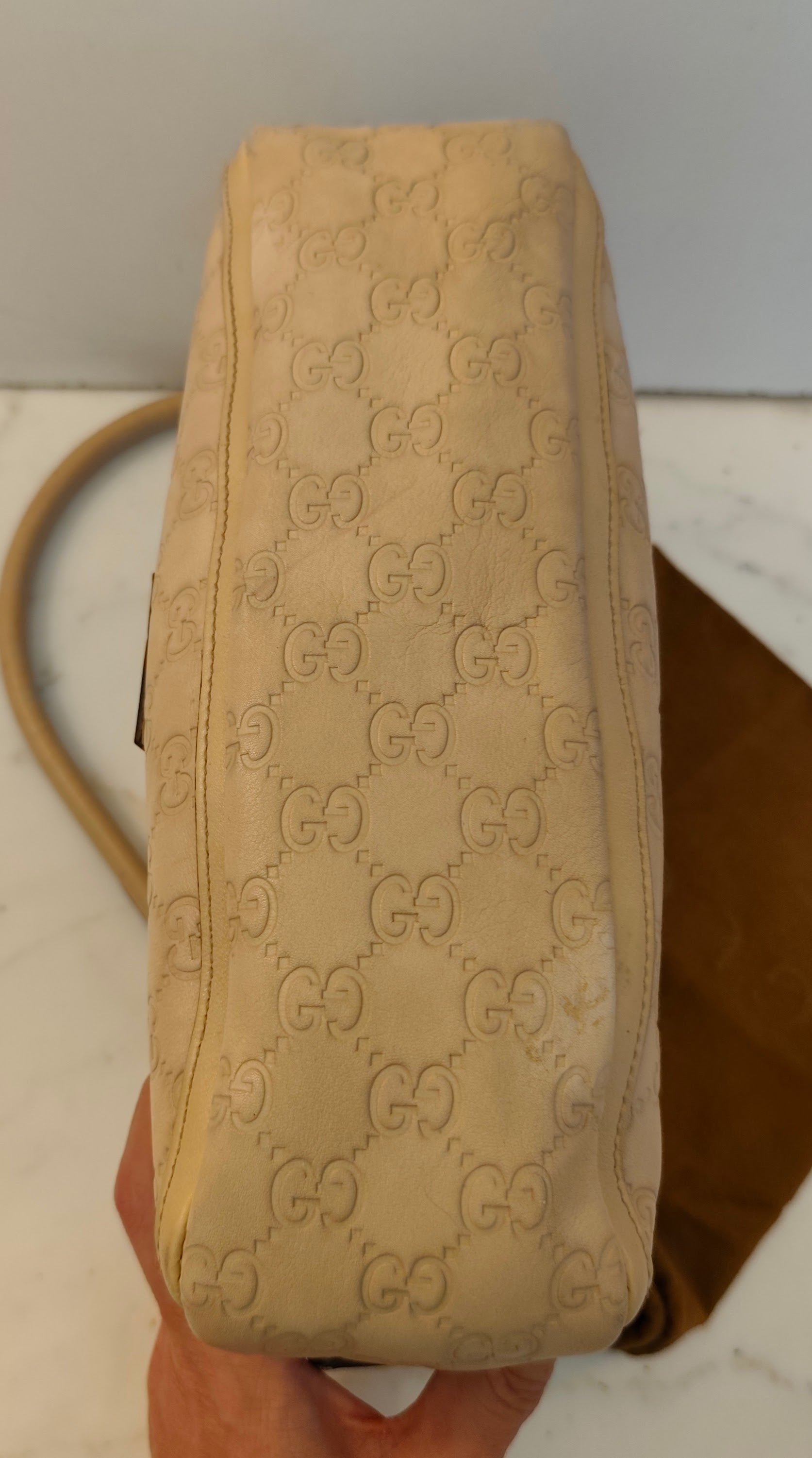 Gucci - Abbey D-Ring Borsa a Spalla in Pelle Guccissima Avorio