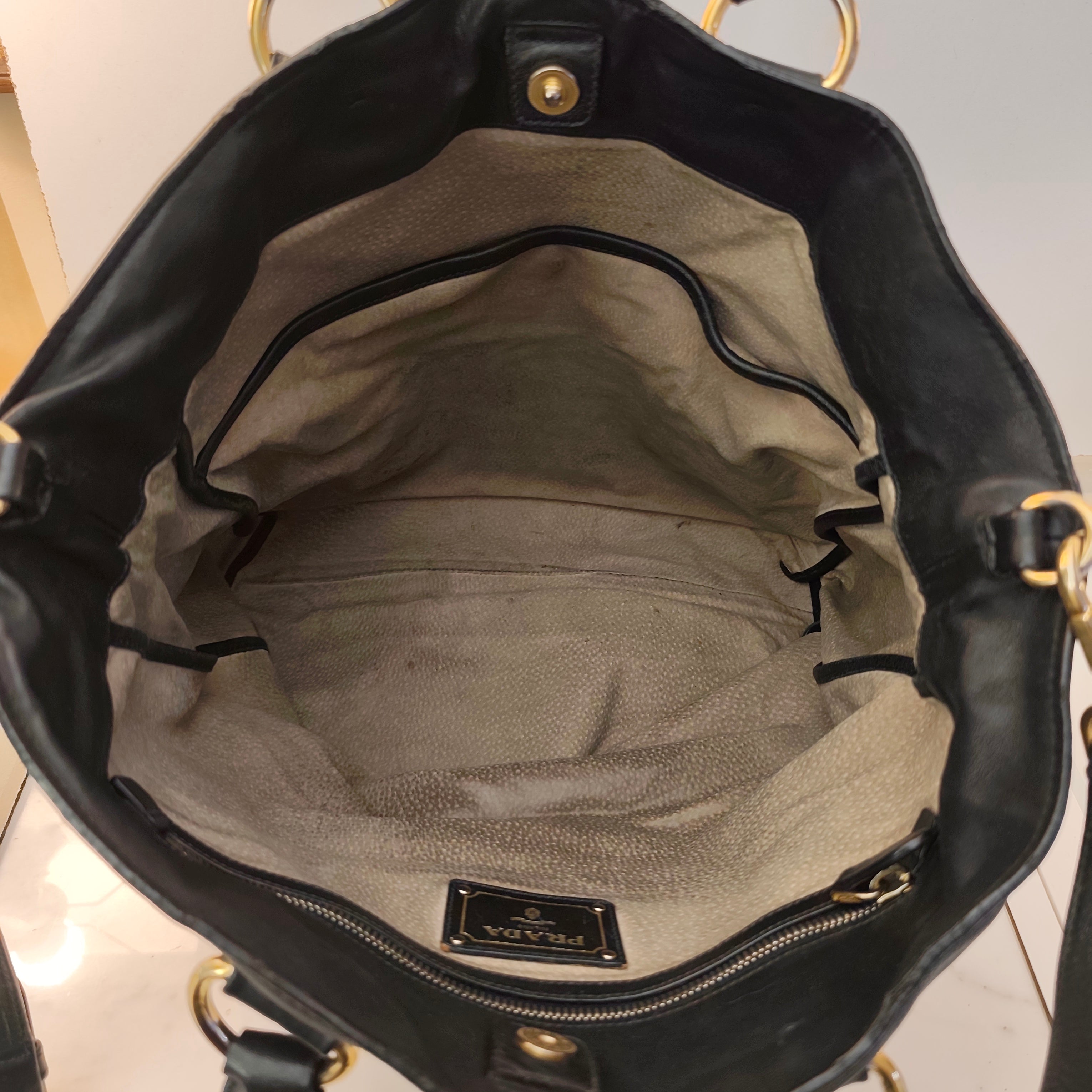 Prada - Shopper Tote Bag in Pelle Spazzolata Nera