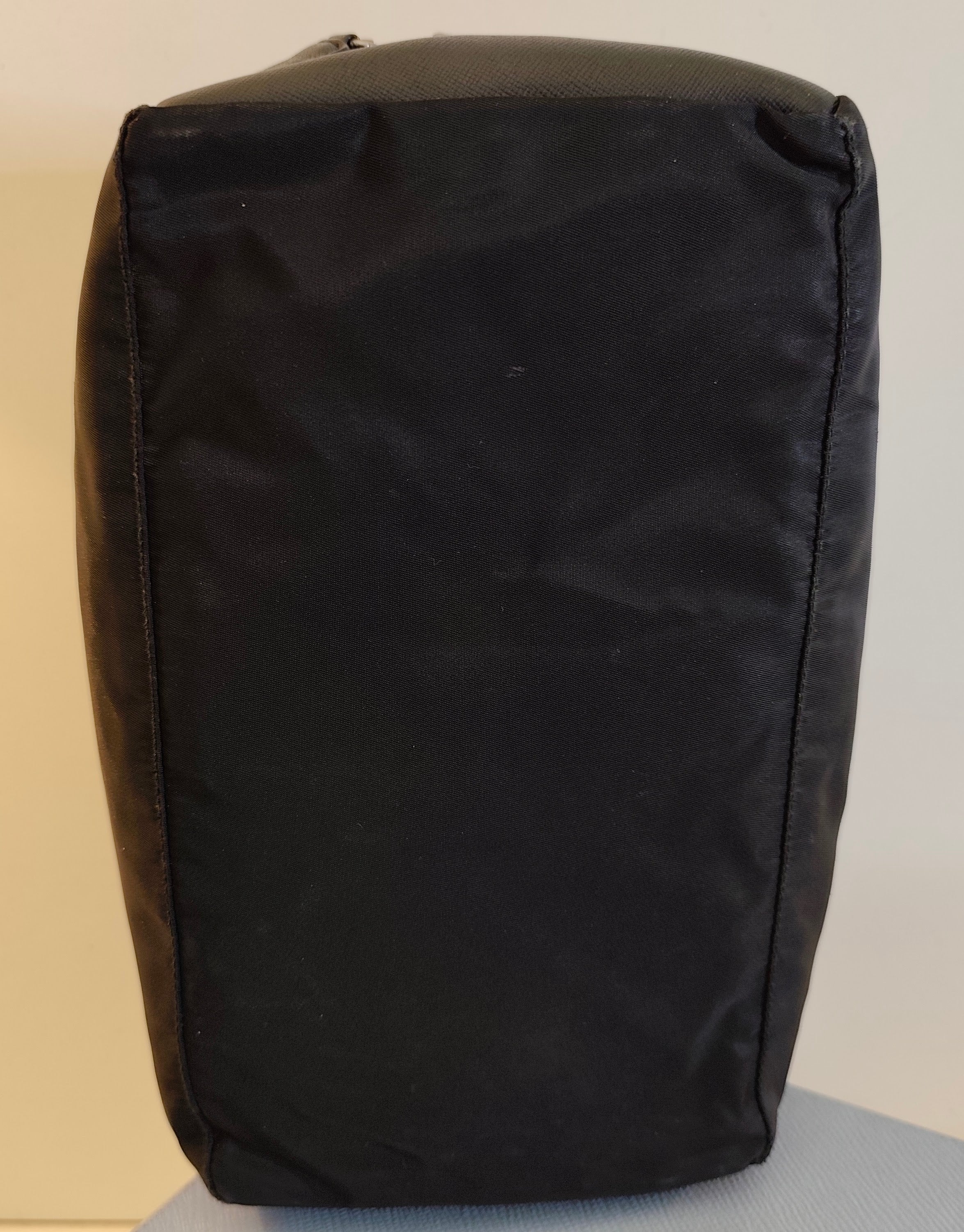 Prada - Trousse Toilette da Viaggio Re-Nylon e Saffiano Nera