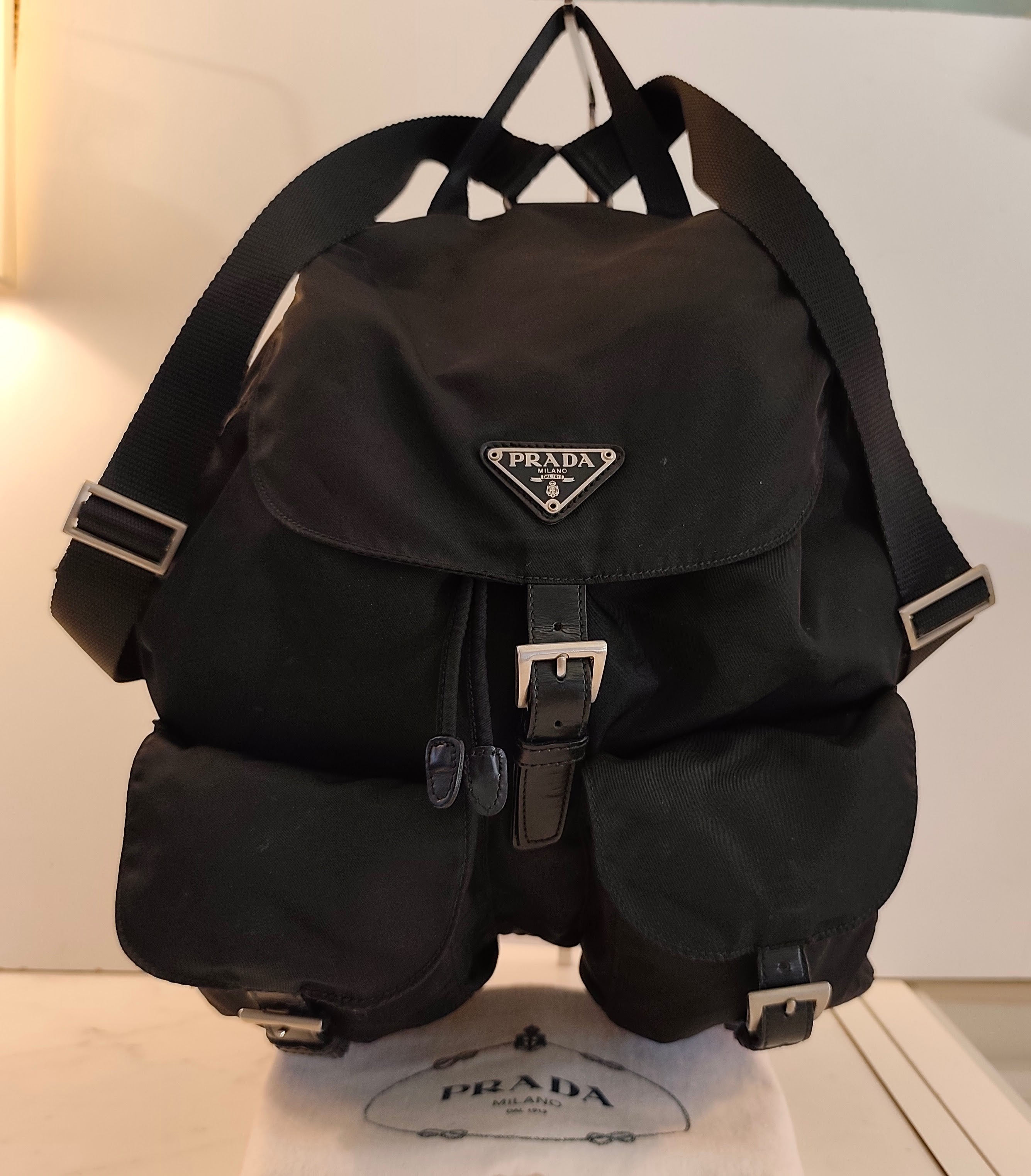 Prada – Zaino Classico Iconico in Nylon Nero Misura Grande Vintage