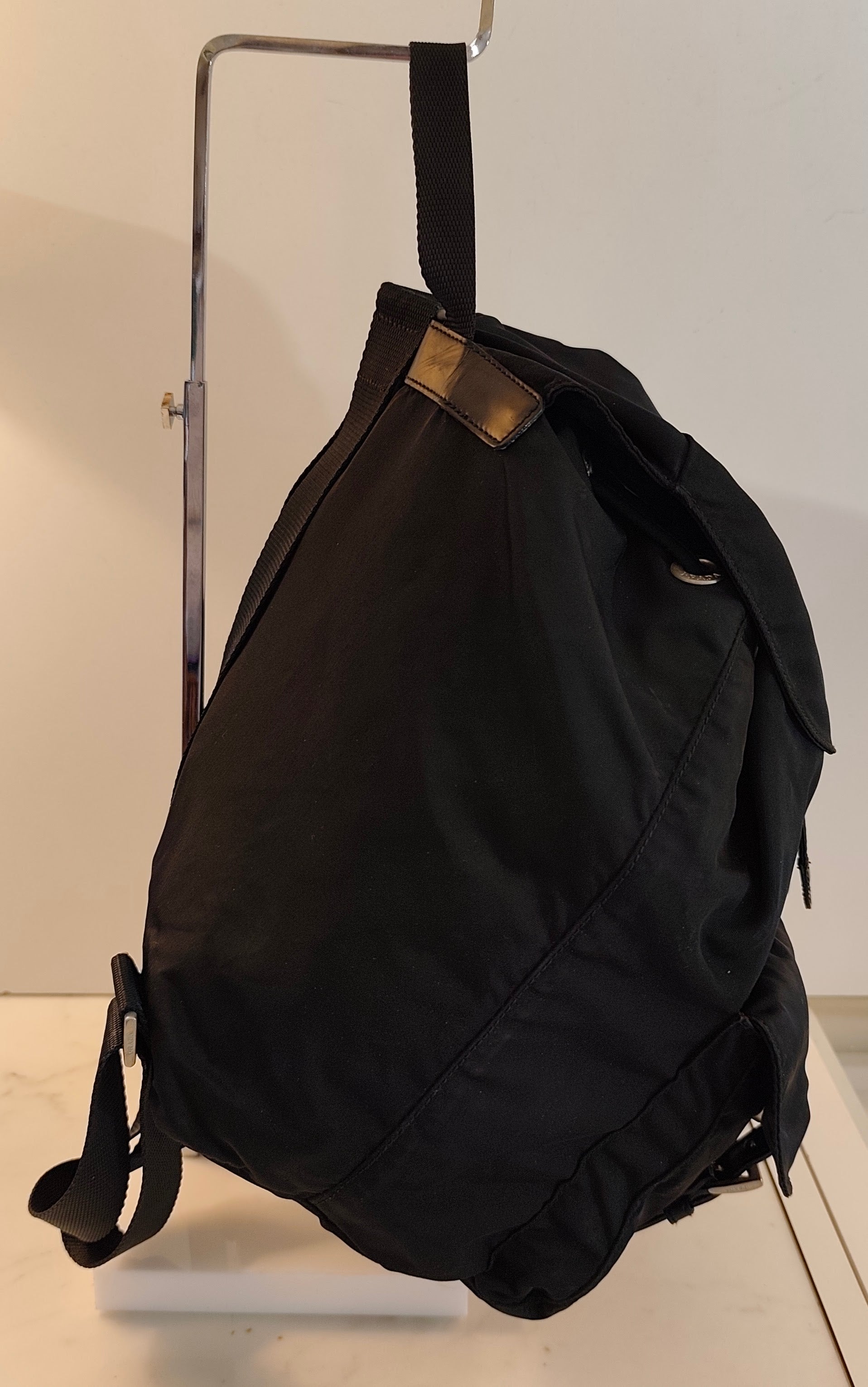 Prada – Zaino Classico Iconico in Nylon Nero Misura Grande Vintage