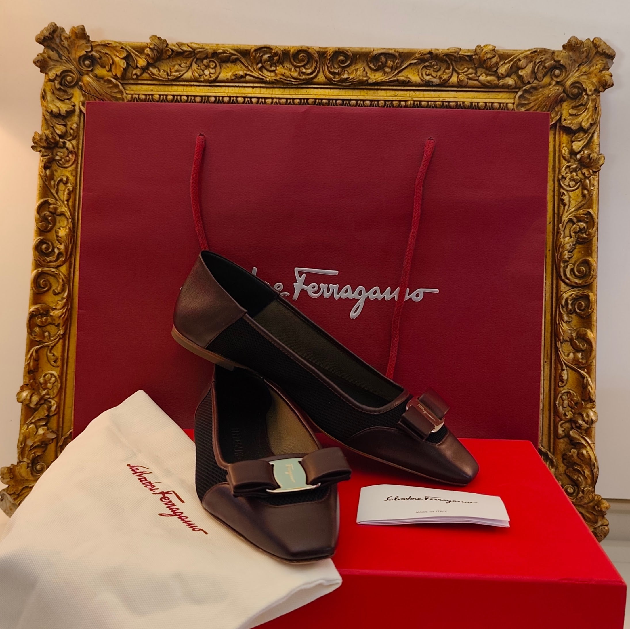 Salvatore Ferragamo Scarpe Ballerine Vara Pelle e Rete – Nuove Full Set