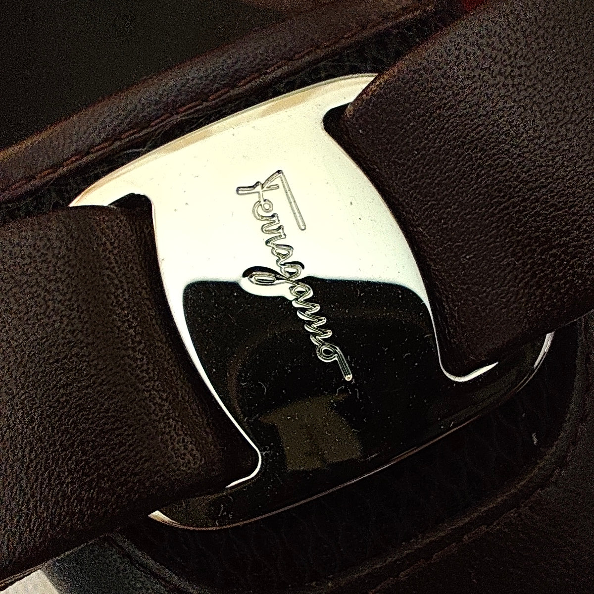 Salvatore Ferragamo Scarpe Ballerine Vara Pelle e Rete – Nuove Full Set