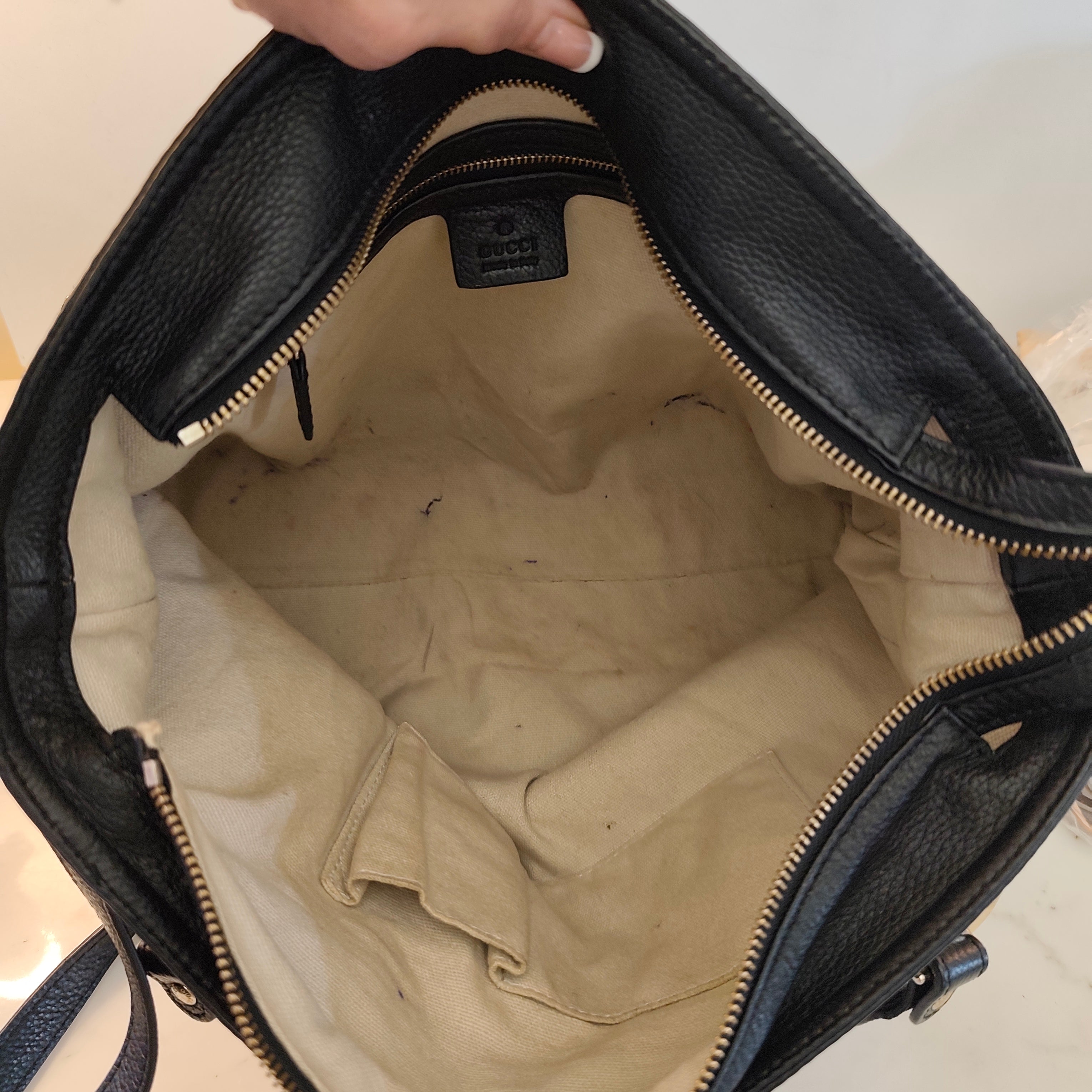 Gucci - Borsa Tote Shopper "Miss GG" - Pelle Martellata Nera con Tracolla