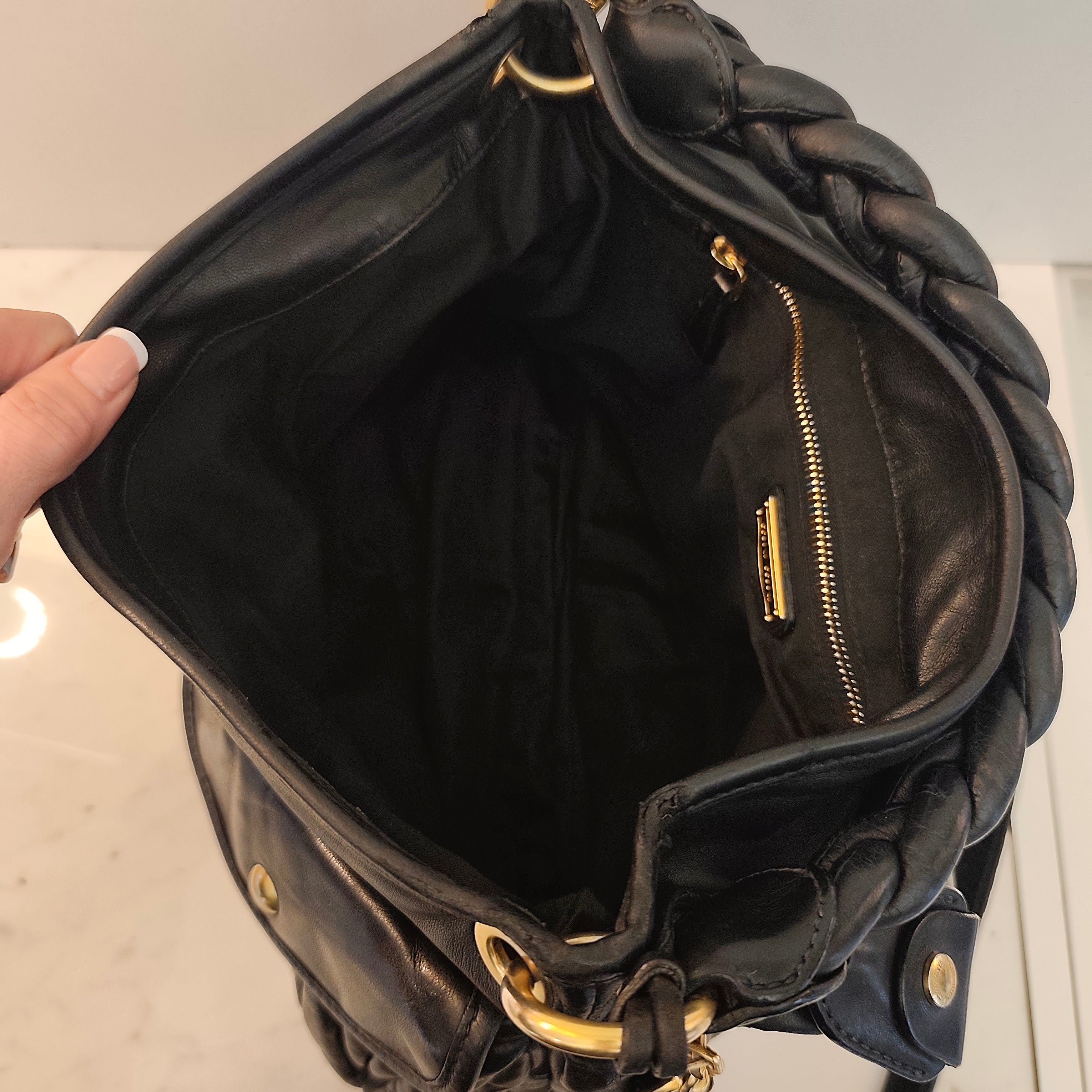 Miu Miu - Coffer Bag Borsa a Spalla in Pelle Matelassé Nera con Tracolla Vintage