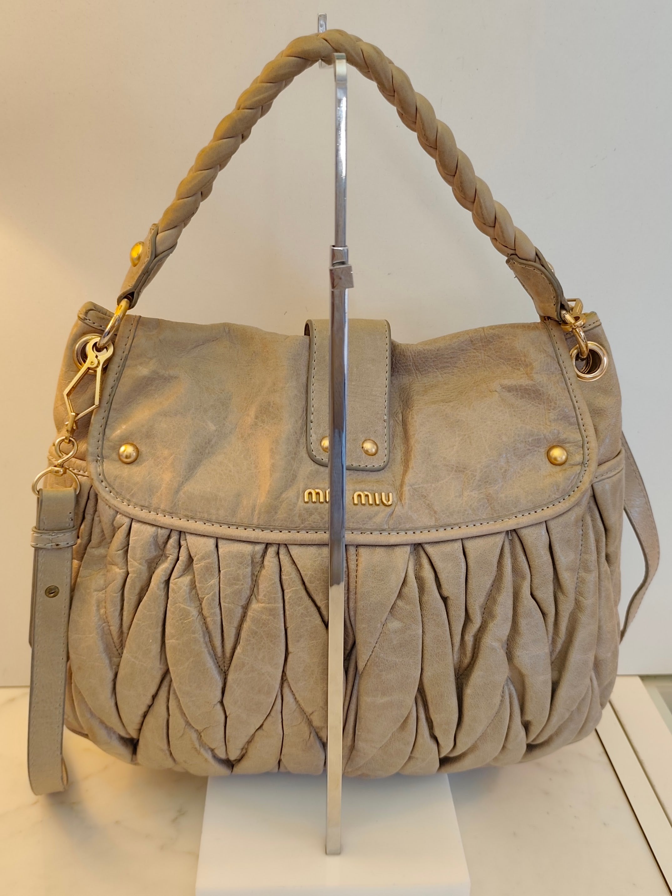 MIU MIU - Coffer Bag Borsa a Spalla in Pelle Matelassé Grigio-Beige con Tracolla Vintage