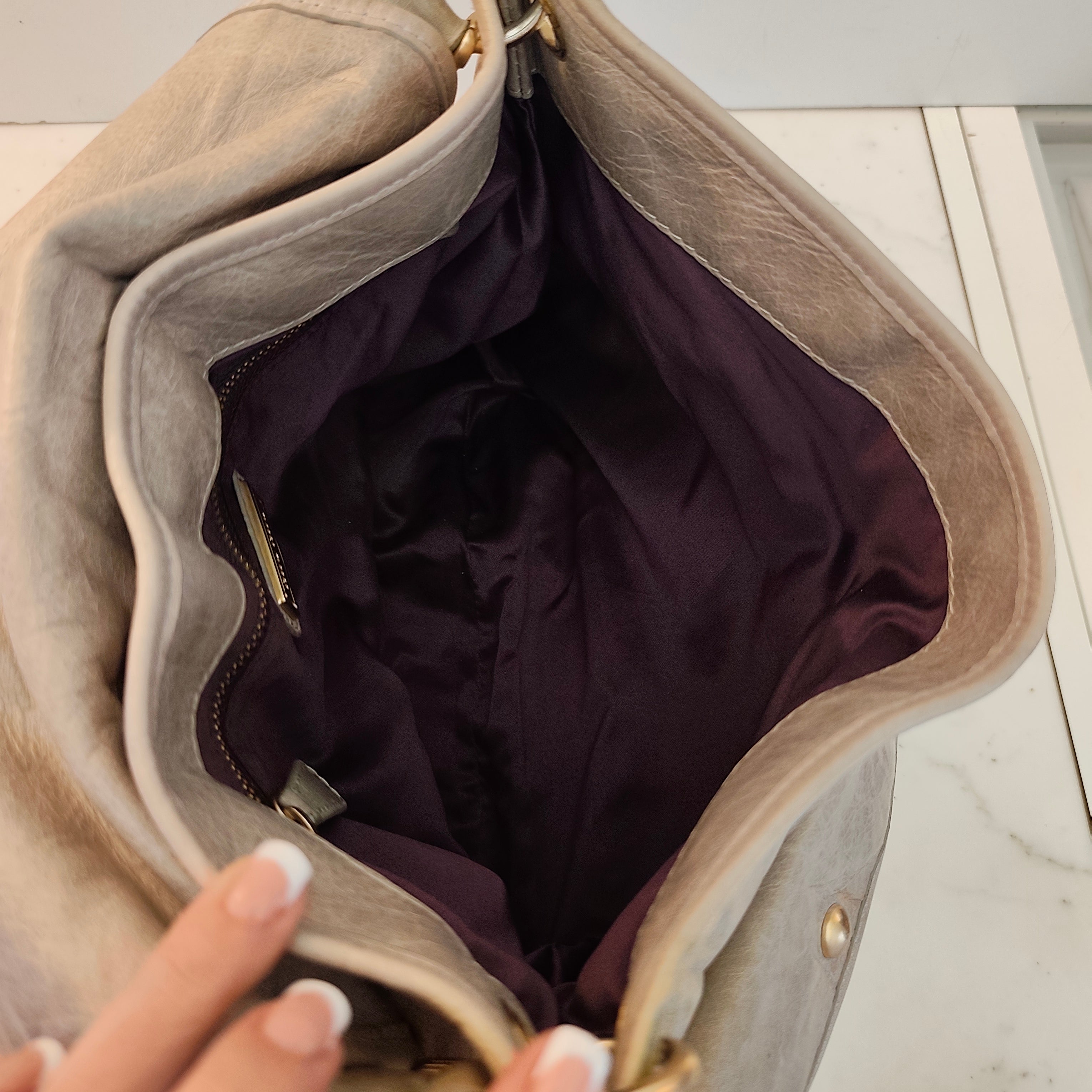 MIU MIU - Coffer Bag Borsa a Spalla in Pelle Matelassé Grigio-Beige con Tracolla Vintage