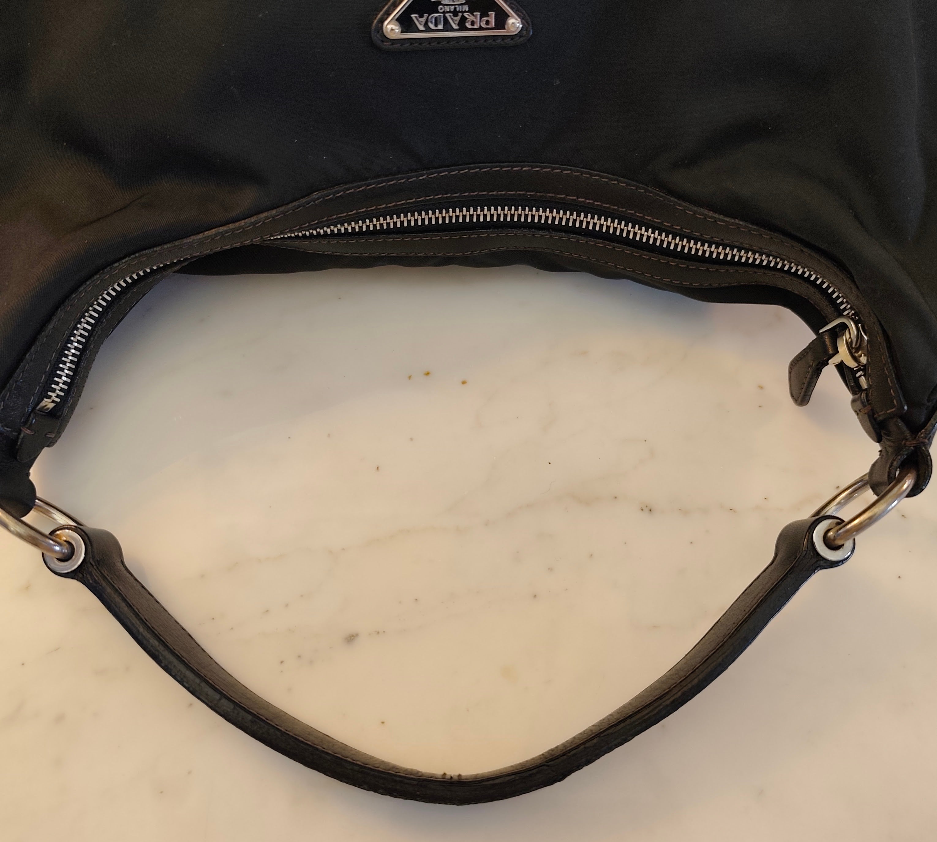 PRADA - Borsa a Spalla Hobo in Nylon e Pelle Nera