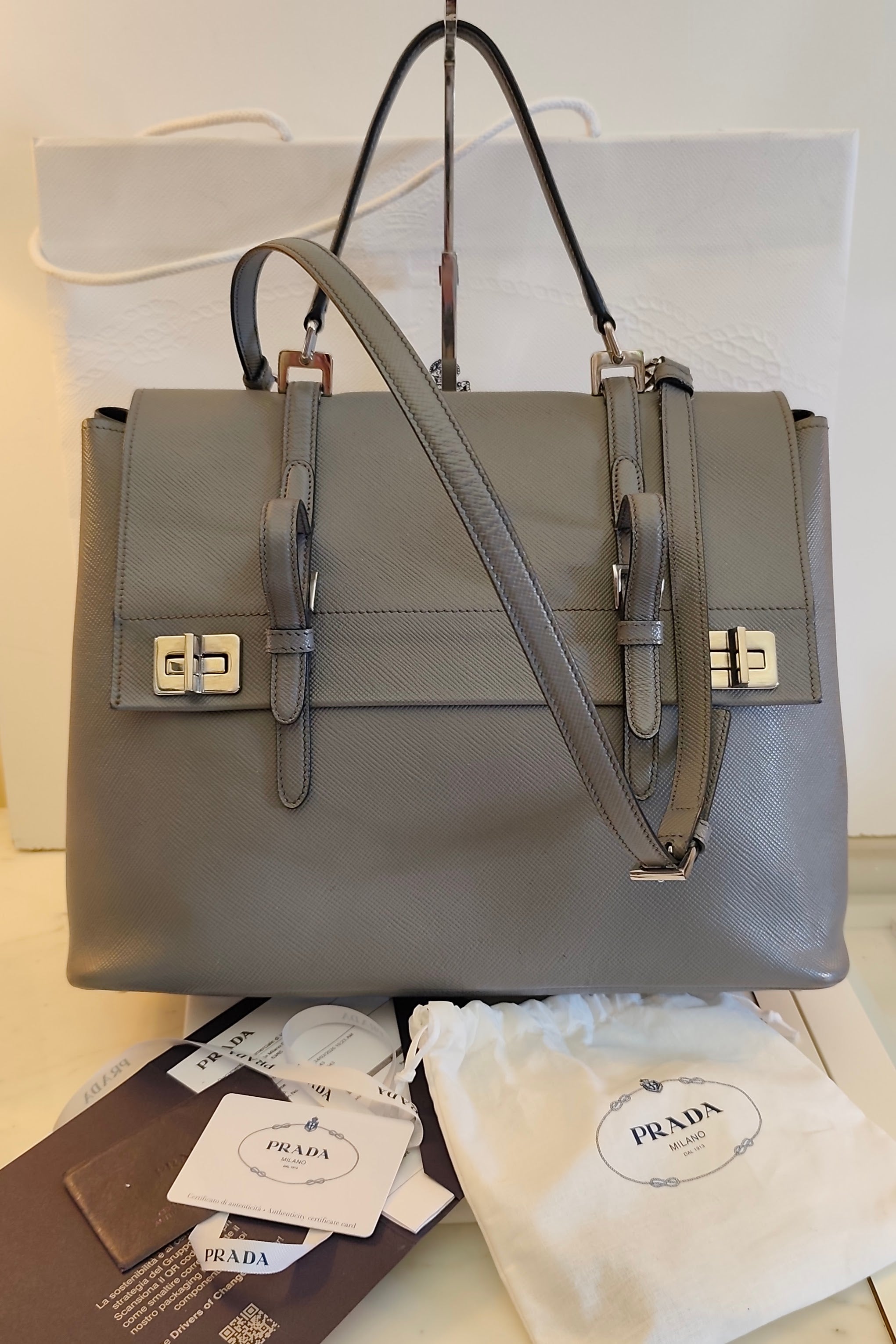 Prada - Borsa Cartella "Double Satchel" Donna in Pelle Saffiano Grigio - Full Set