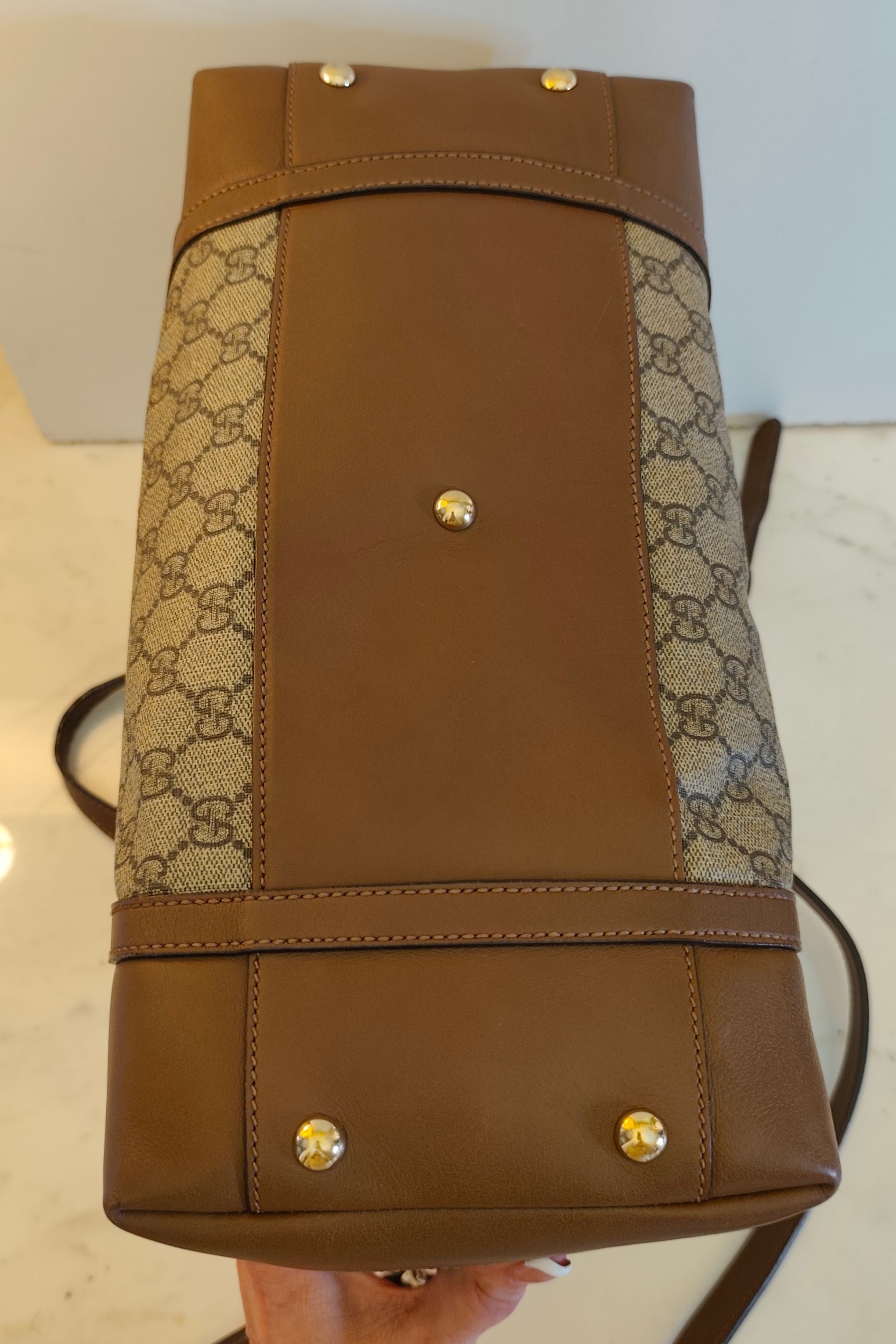 Gucci - Borsa a Spalla Dome Top Handle "GG Supreme" Beige con Tracolla