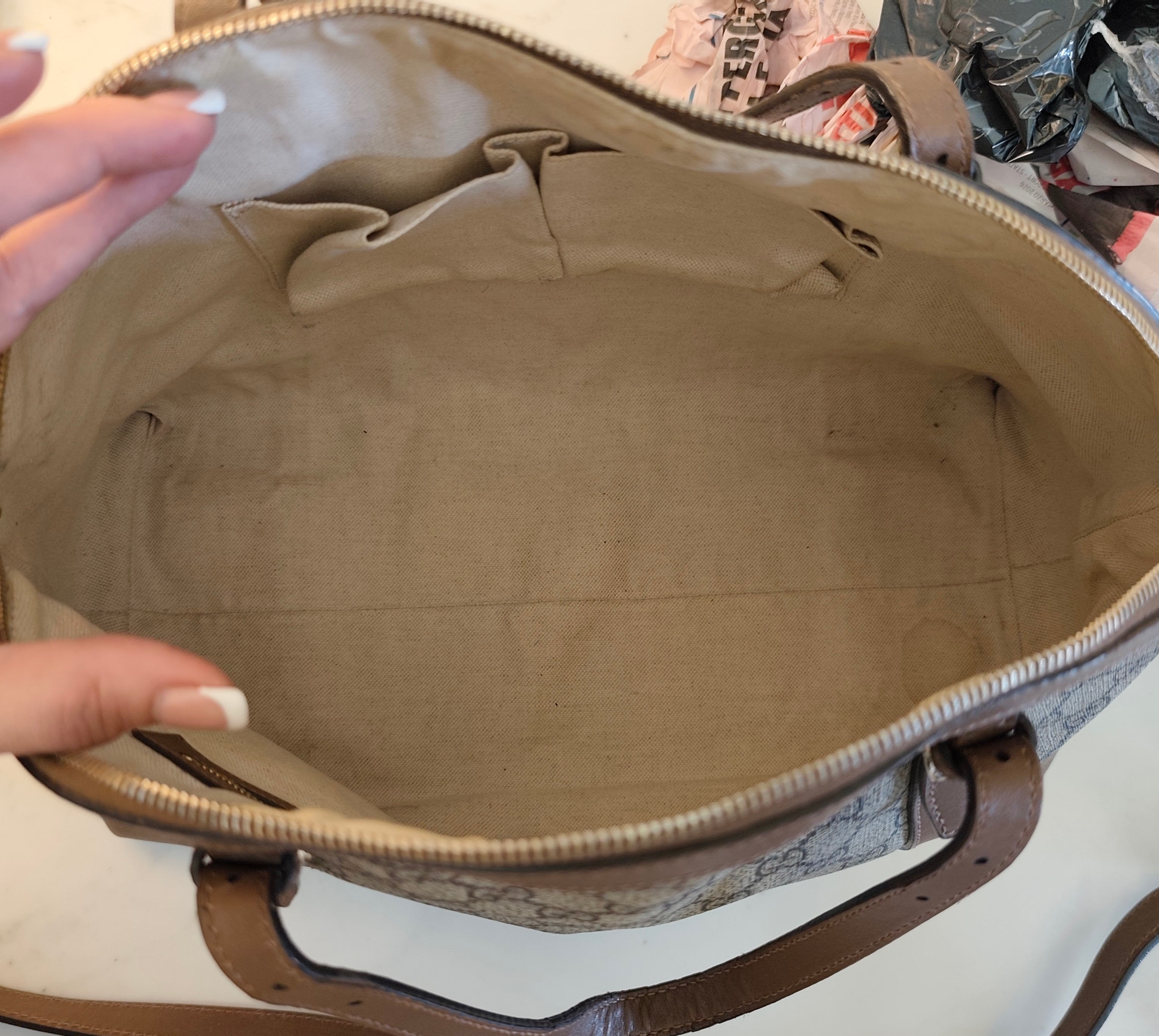 Gucci - Borsa a Spalla Dome Top Handle "GG Supreme" Beige con Tracolla