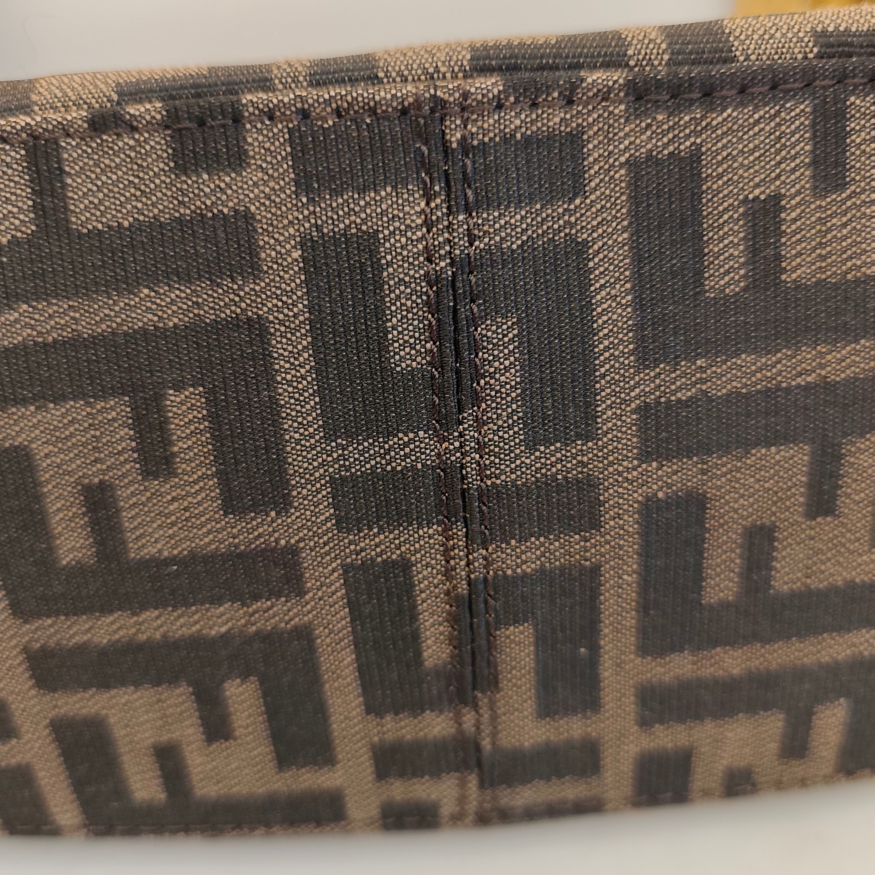 FENDI - MAMA BAGUETTE ZUCCA