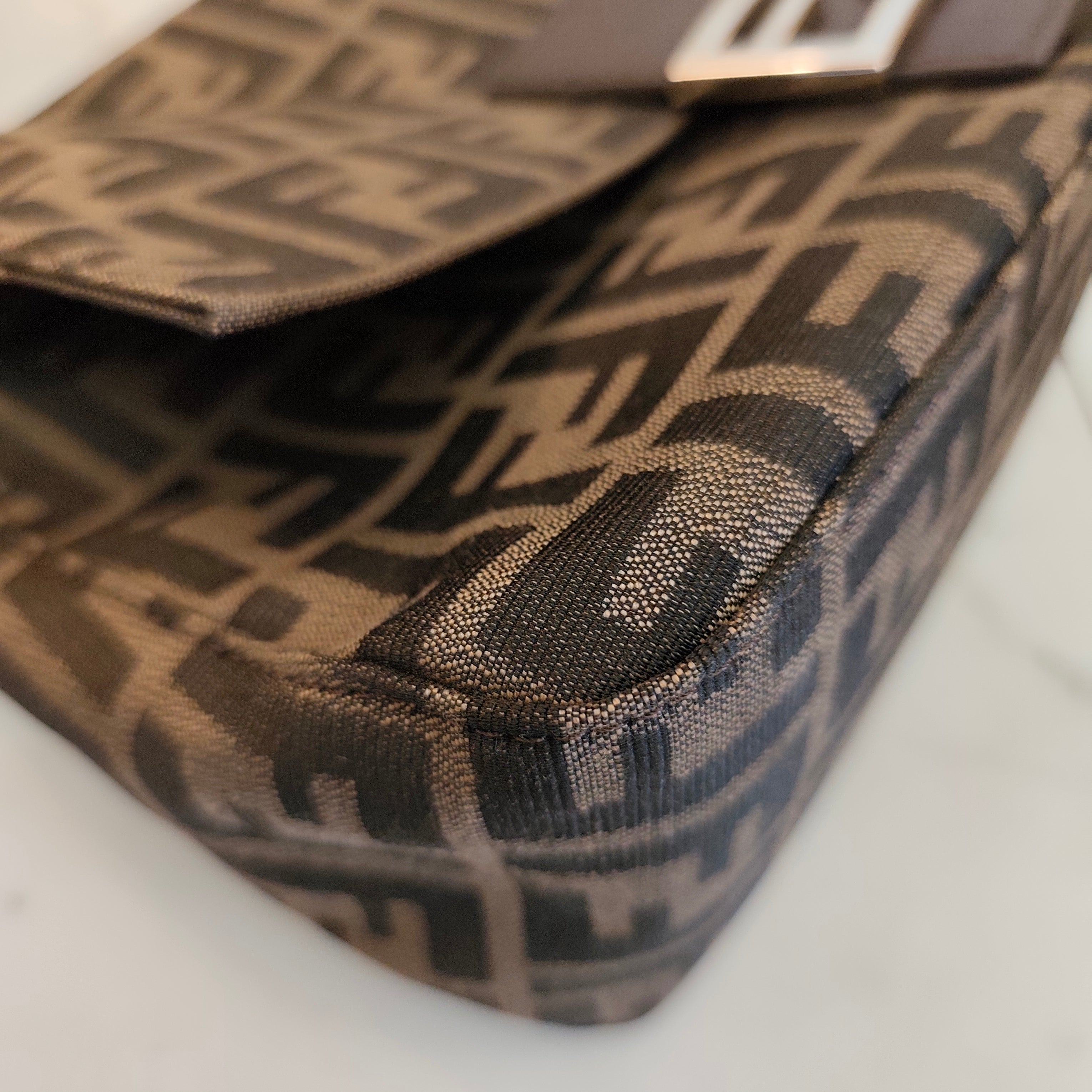 FENDI - MAMA BAGUETTE ZUCCA