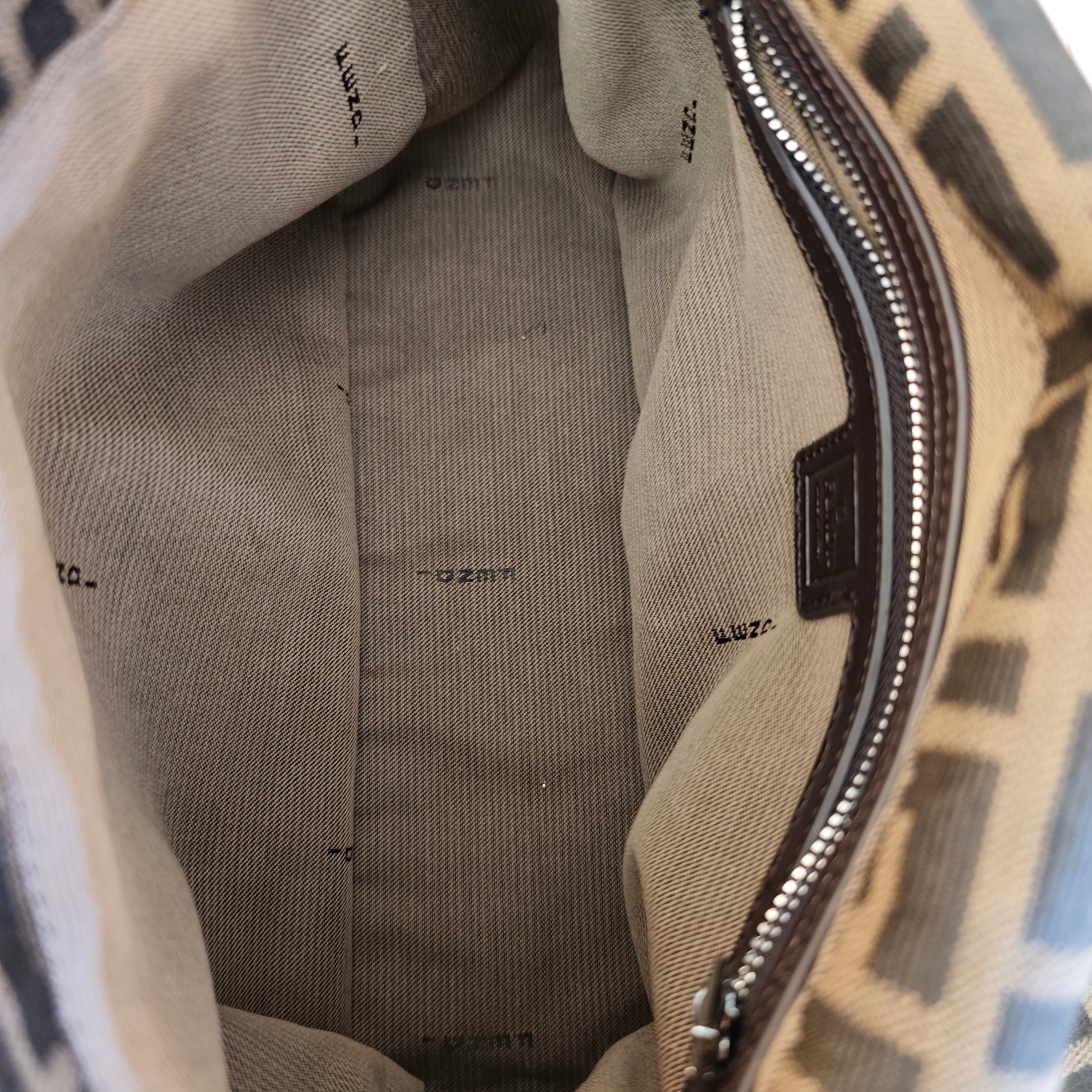 FENDI - MAMA BAGUETTE ZUCCA