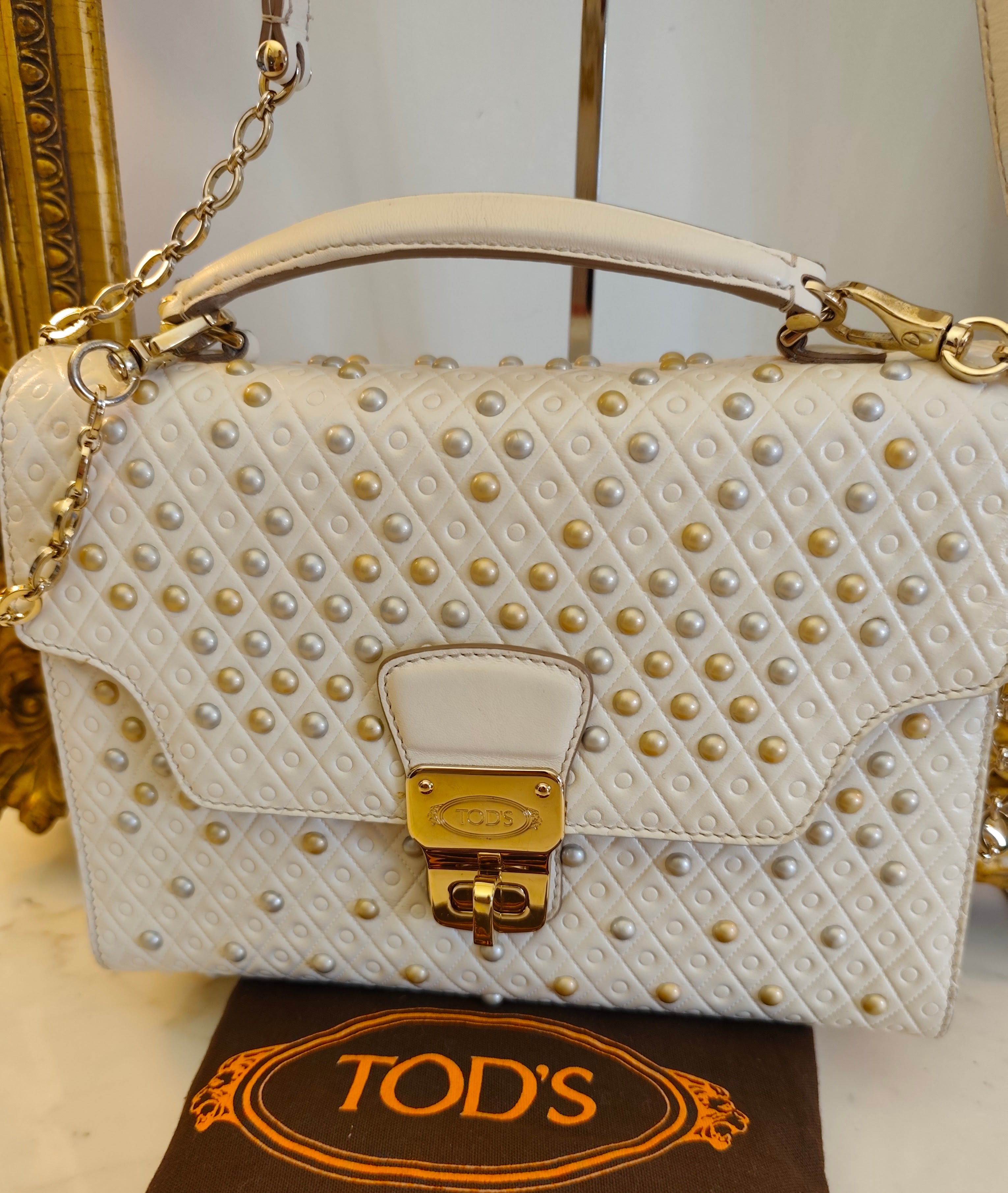 TOD’S - Camera Bag a Mano con Tracolla in Pelle Avorio con Borchie