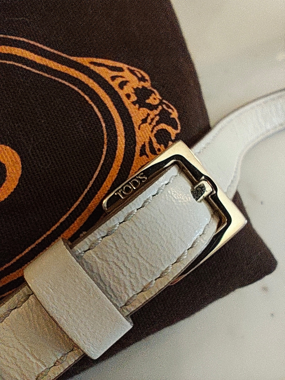 TOD’S - Camera Bag a Mano con Tracolla in Pelle Avorio con Borchie