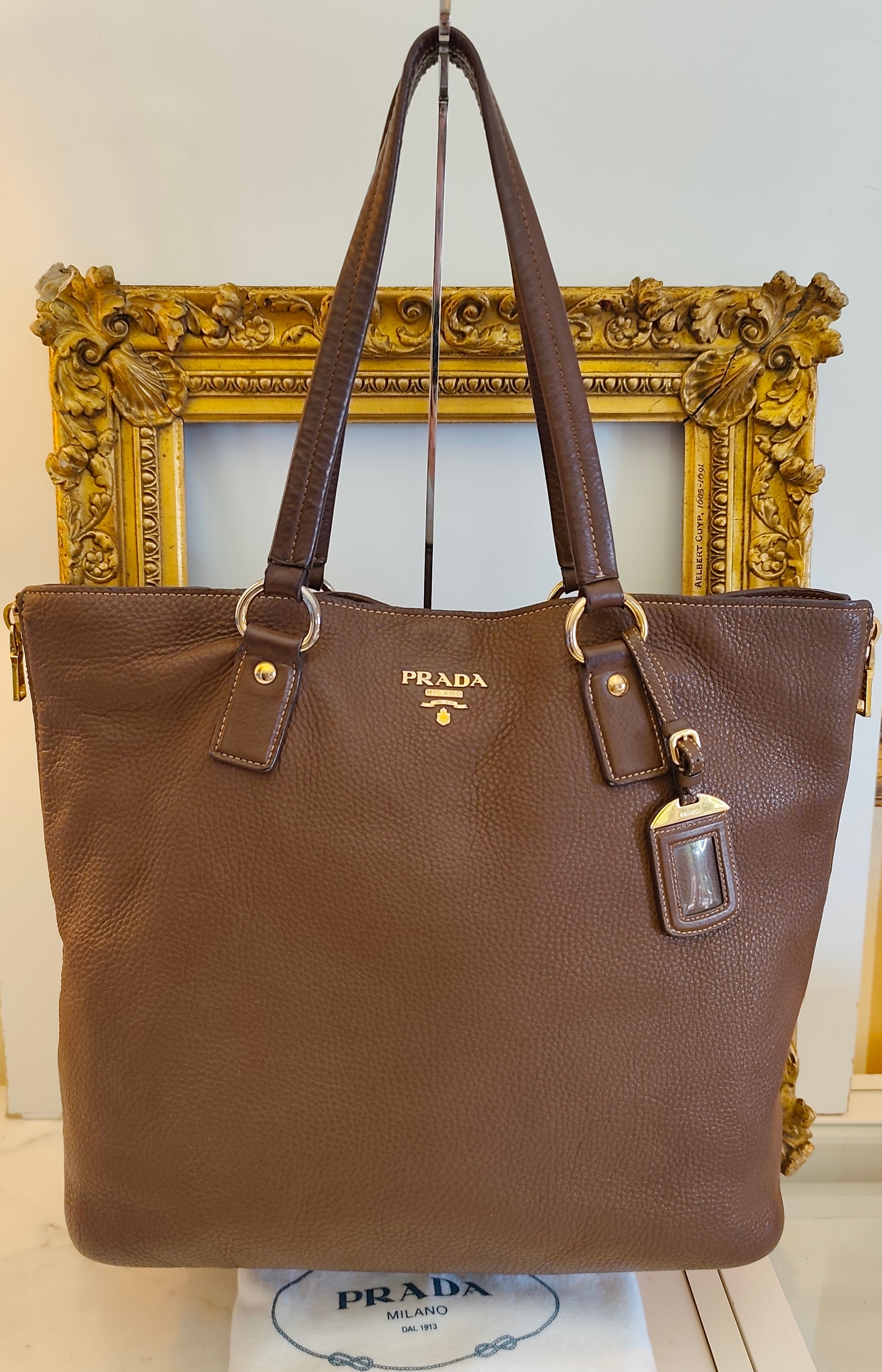 Prada - Shopper Espandibile in Pelle Martellata Cioccolato al Latte Pari al Nuovo