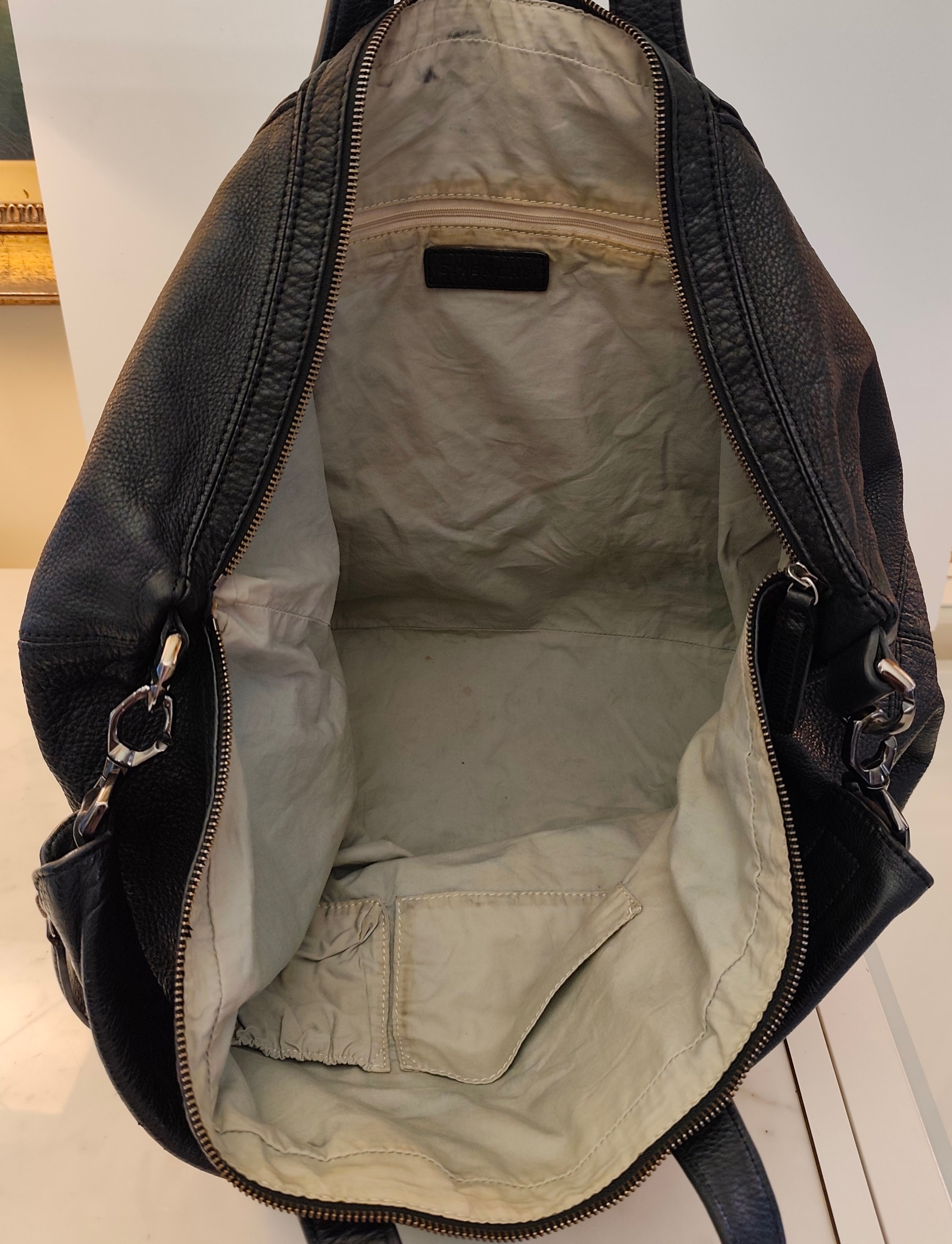 Givenchy -  Borsa Nightingale Tote a Spalla in Pelle Nera
