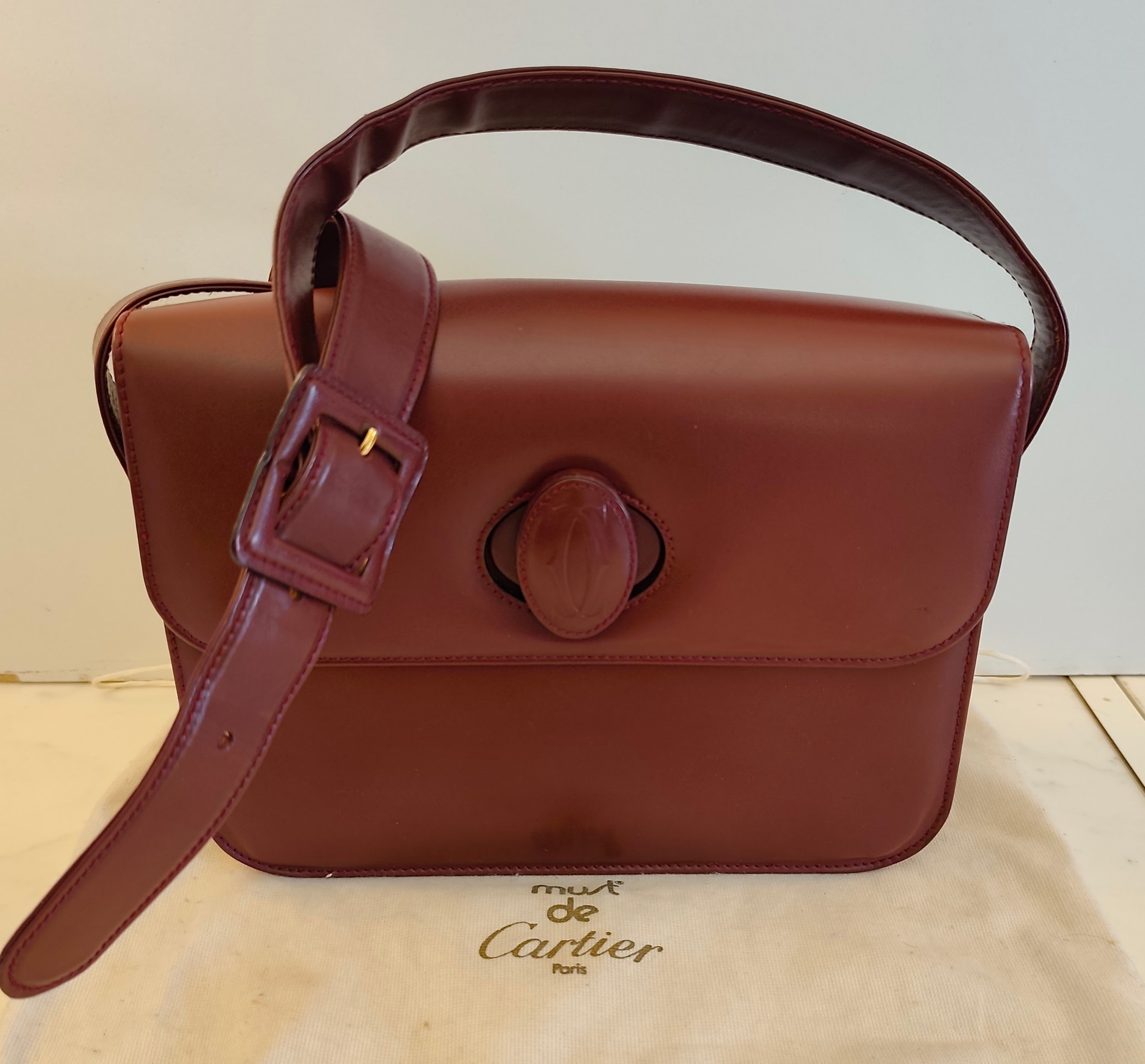 Cartier – Camera Bag Box Girello in Pelle Bordeaux
