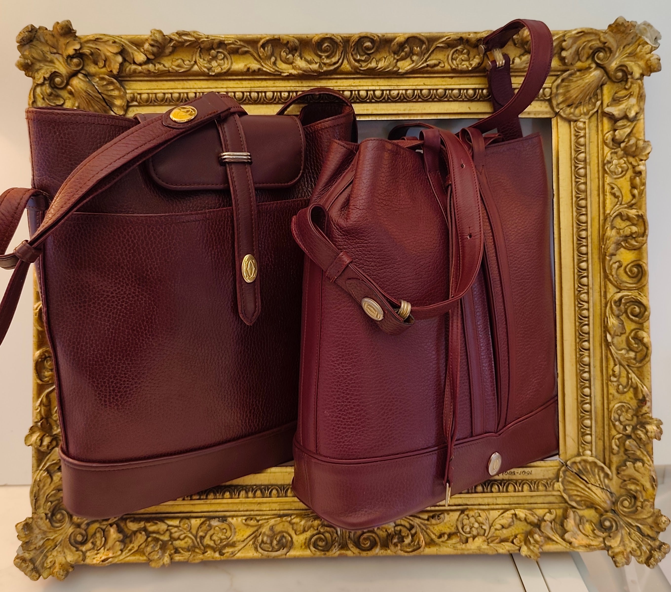 Cartier – Secchiello Ovale in Doppia Pelle Bordeaux Vintage