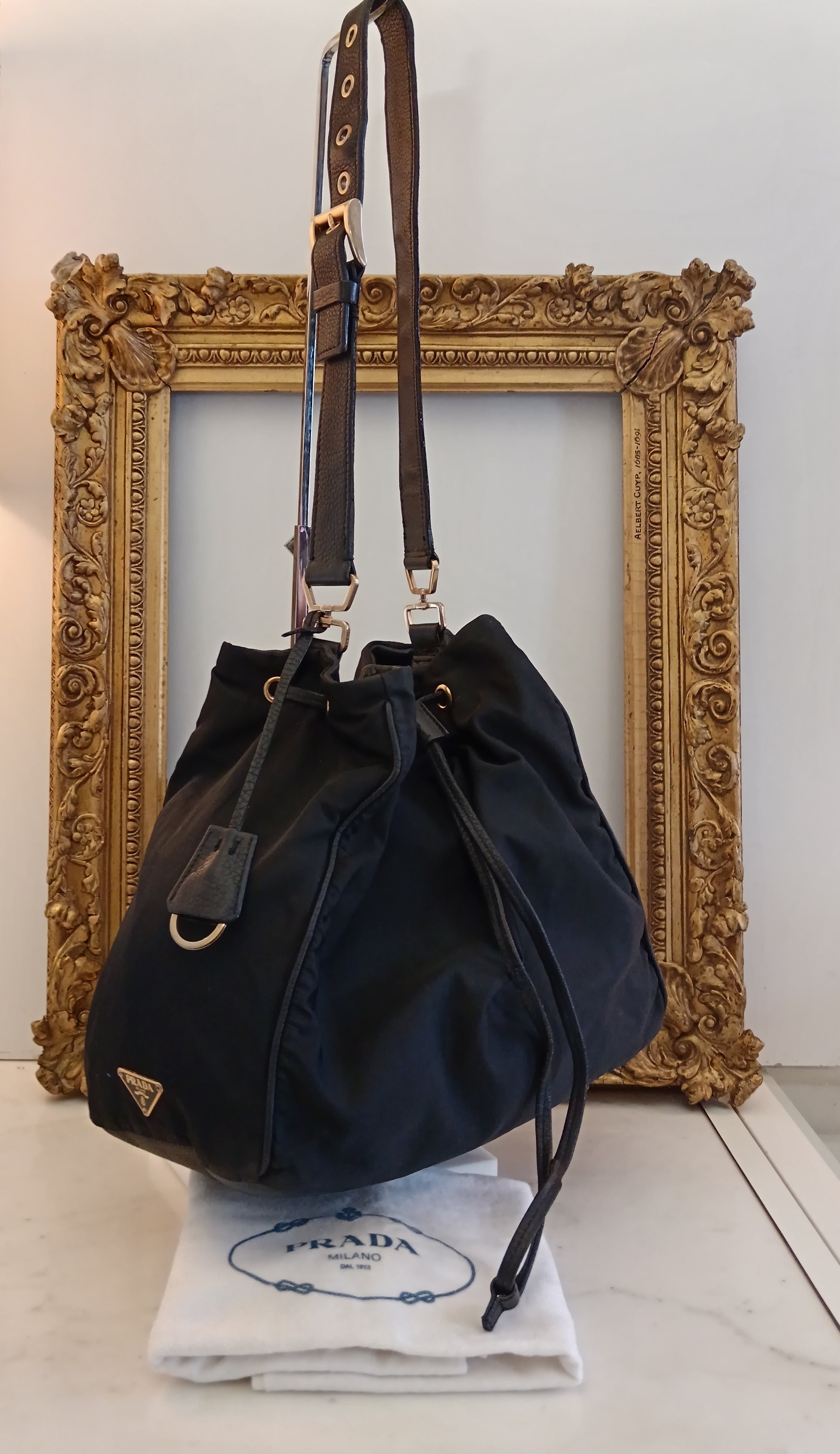 Prada - Secchiello in nylon nero