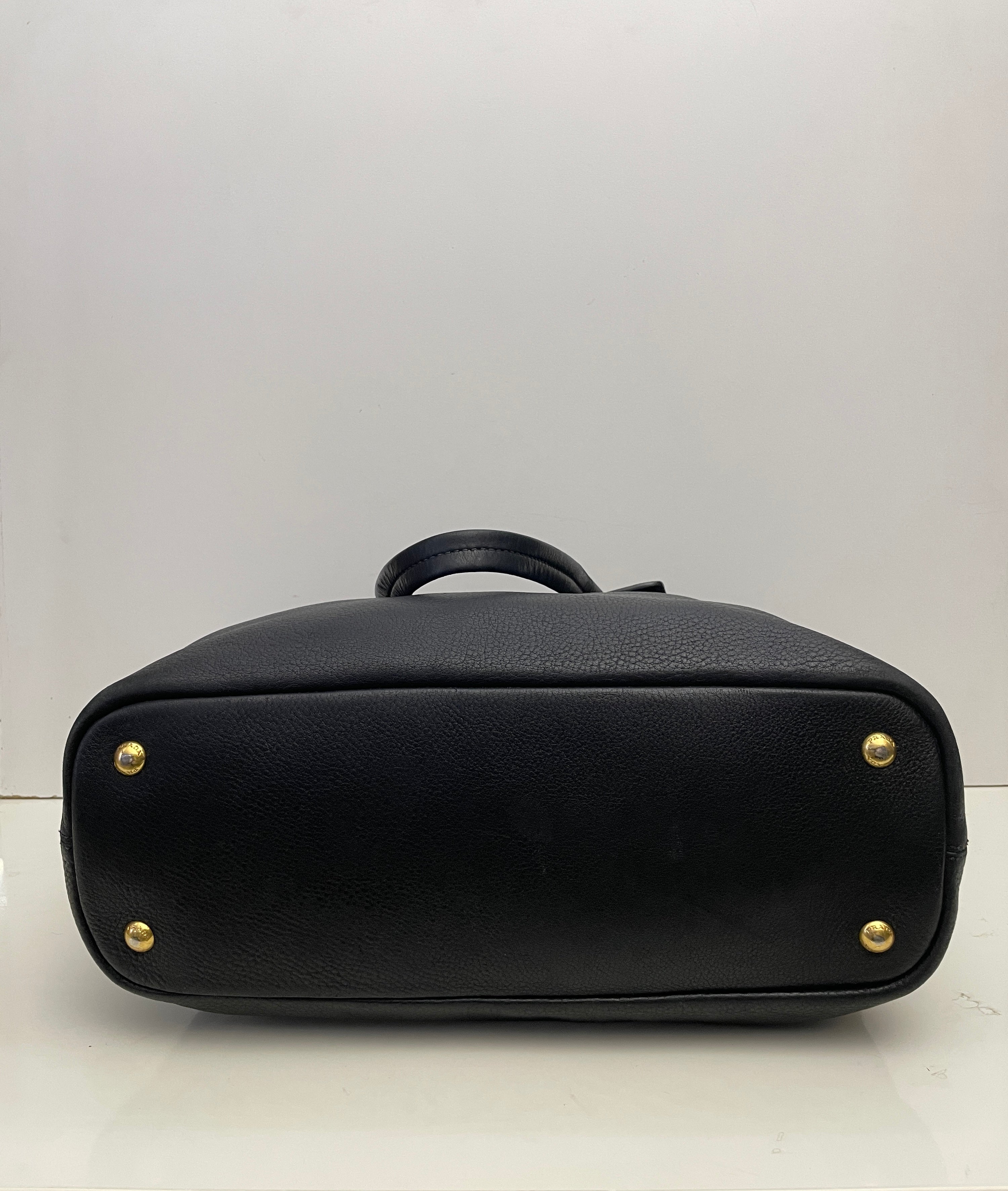 Prada - Shopper Espandibile in Pelle Martellata Nera