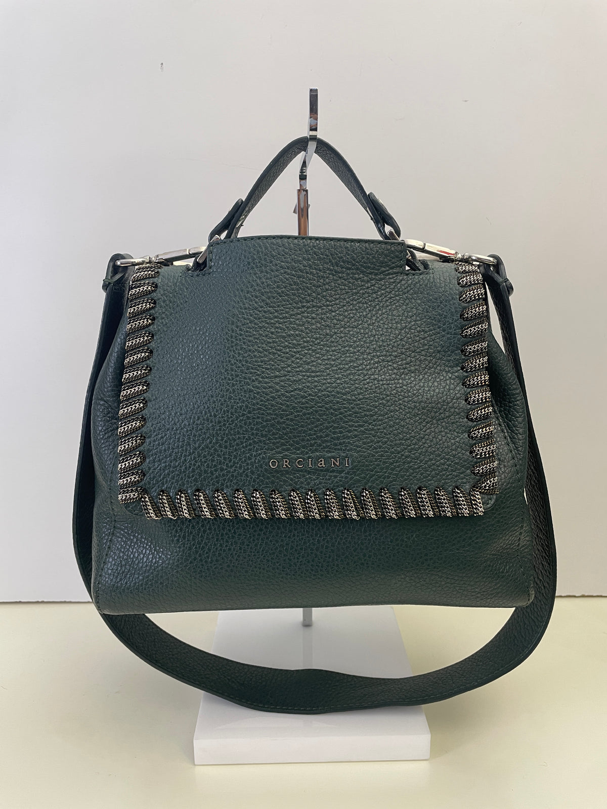 Orciani – Sveva Soft Piccola Pelle Verde Petrolio Con Inserti In Metallo