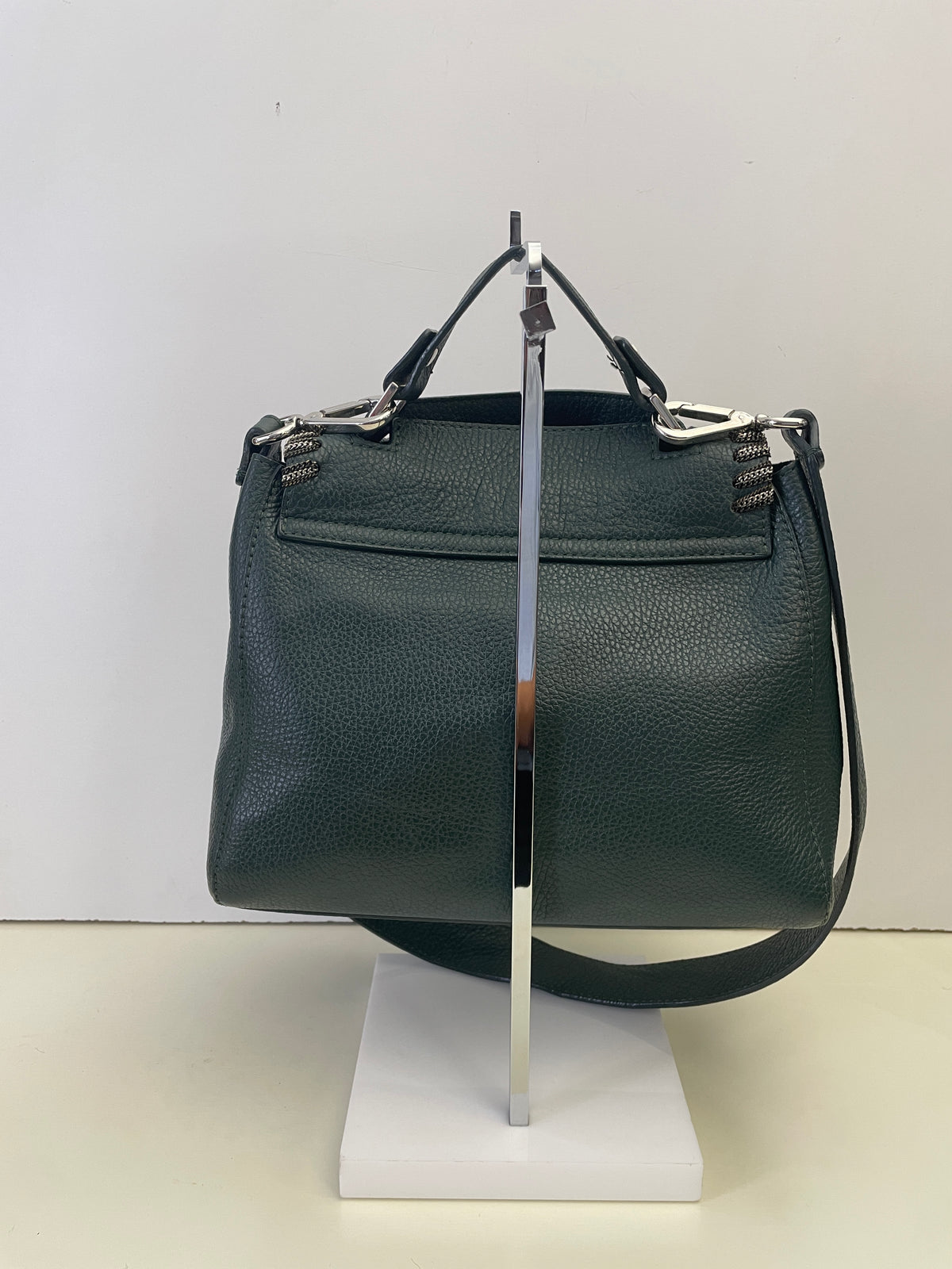 Orciani – Sveva Soft Piccola Pelle Verde Petrolio Con Inserti In Metallo