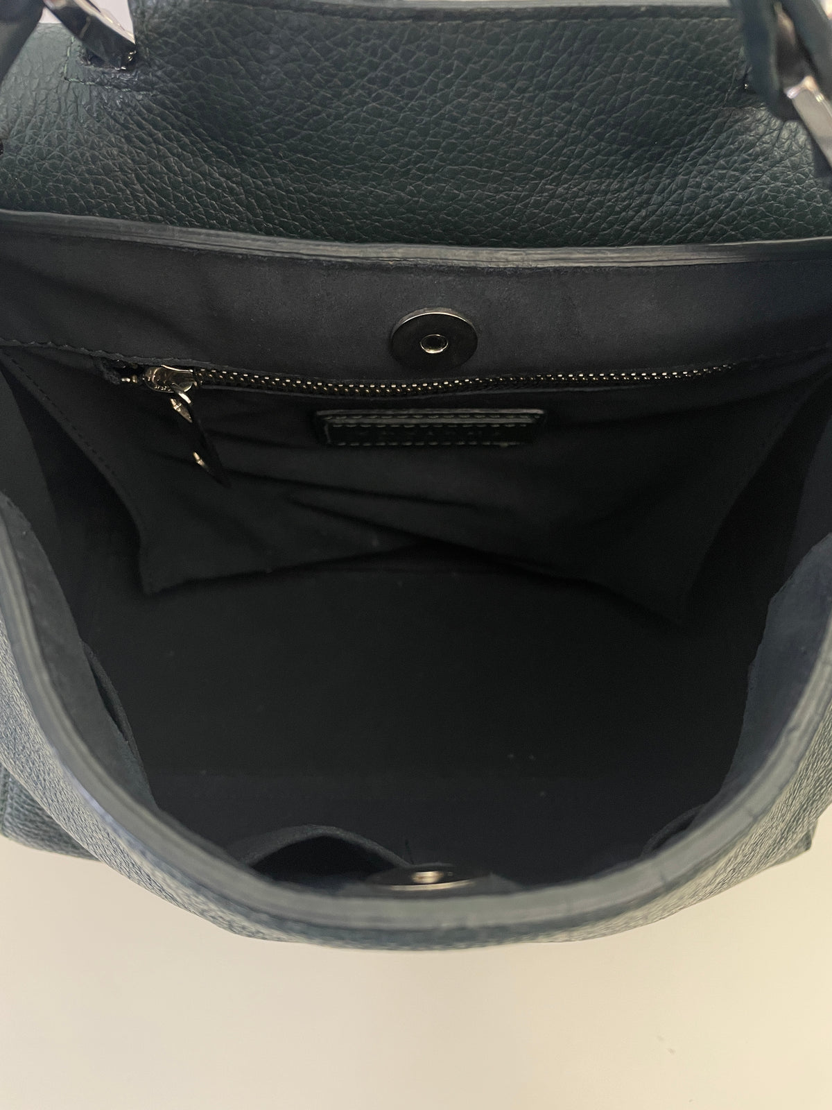 Orciani – Sveva Soft Piccola Pelle Verde Petrolio Con Inserti In Metallo
