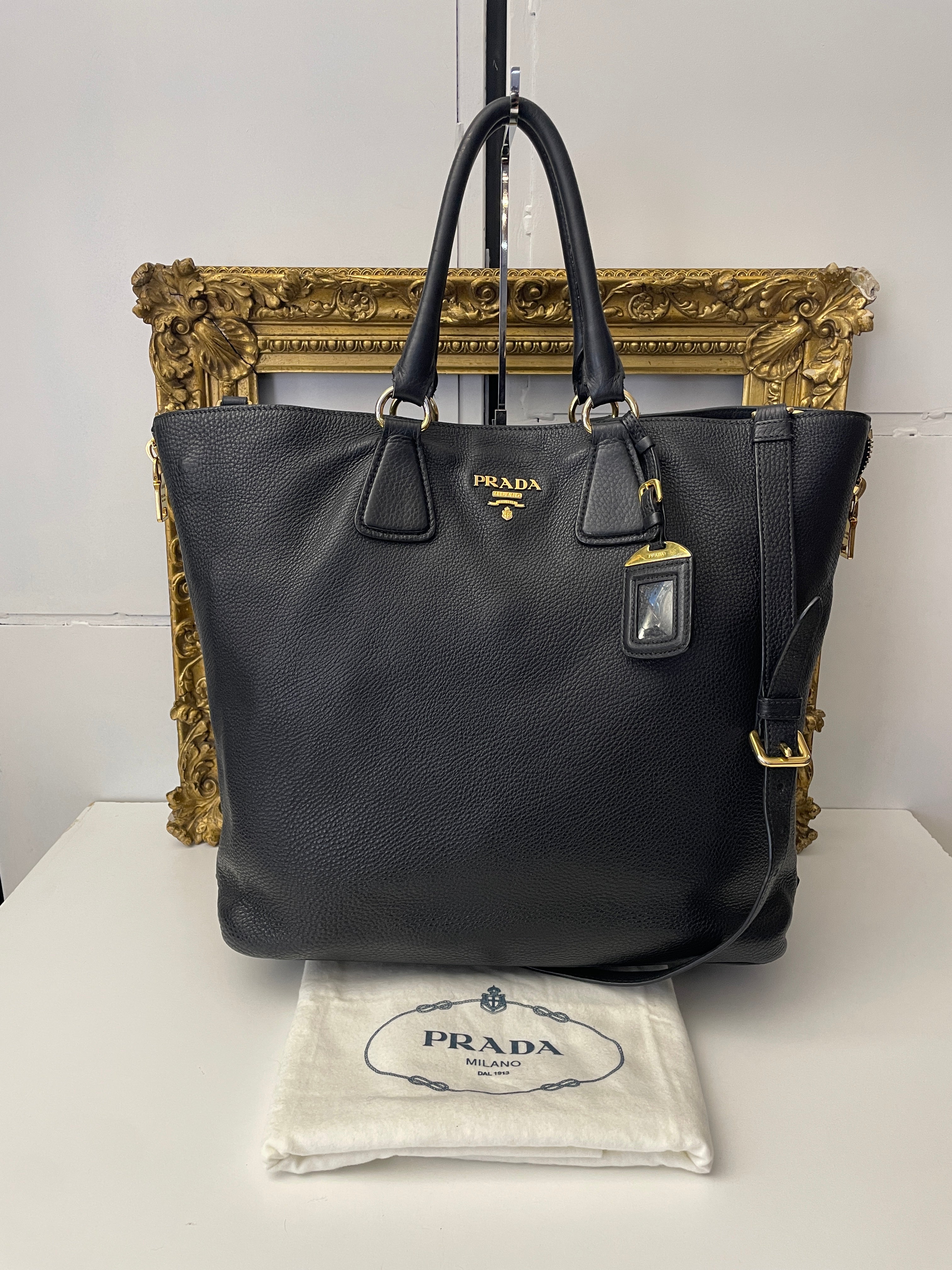 COMBO BOMBA €1500: ? + Prada