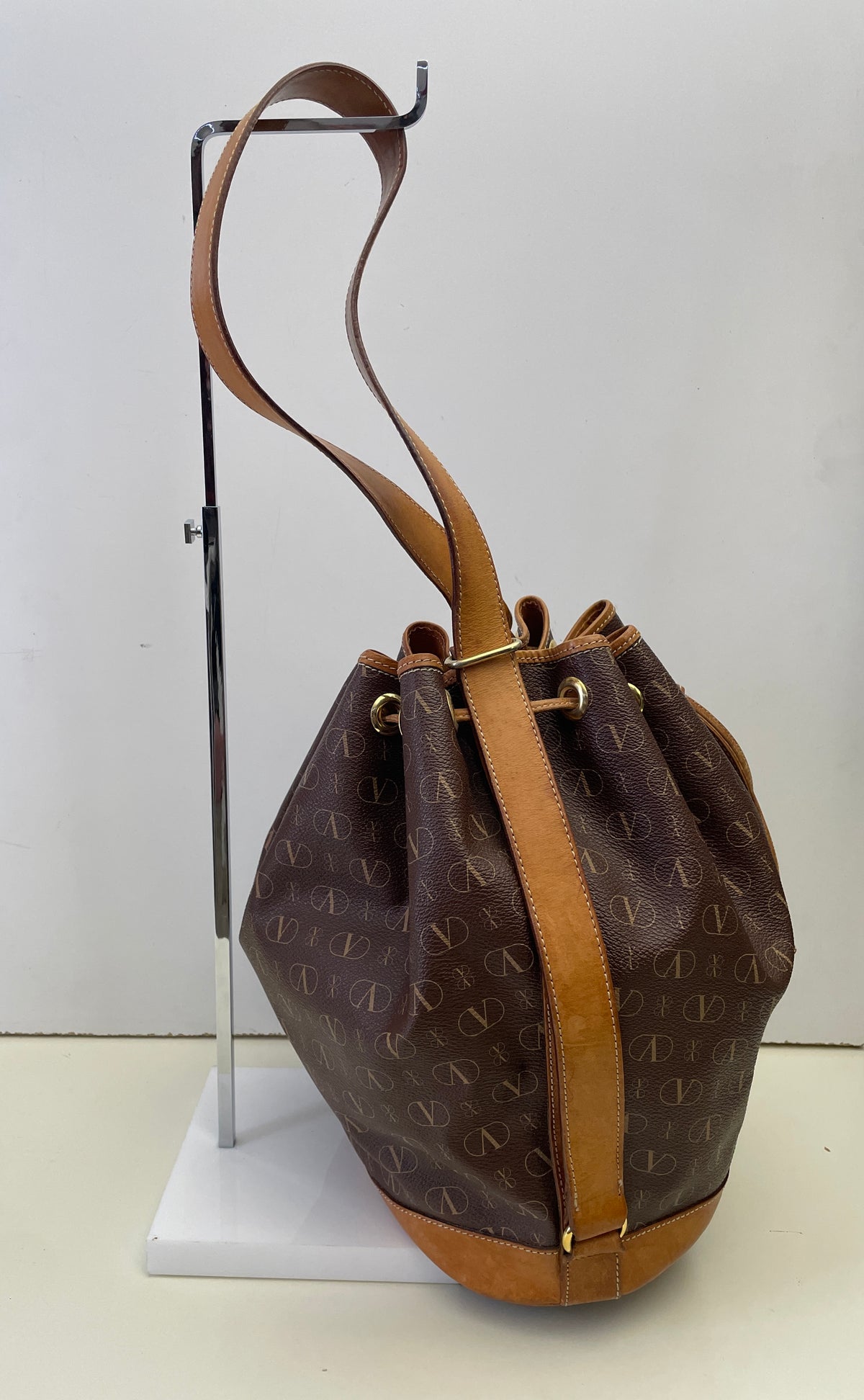 Valentino Garavani - Secchio Monogram Portabilità Zaino Vintage Marrone