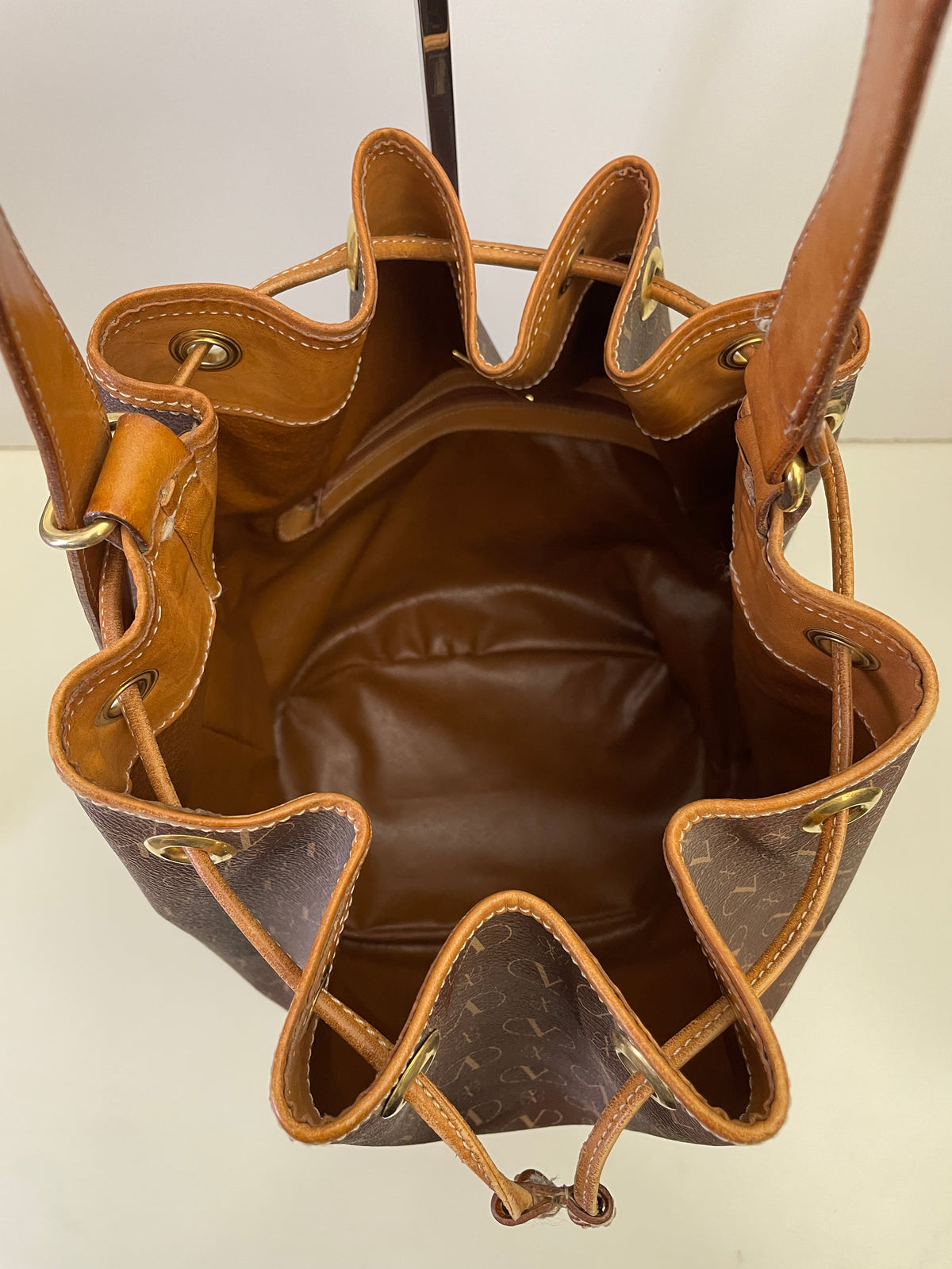 Valentino Garavani - Secchio Monogram Portabilità Zaino Vintage Marrone