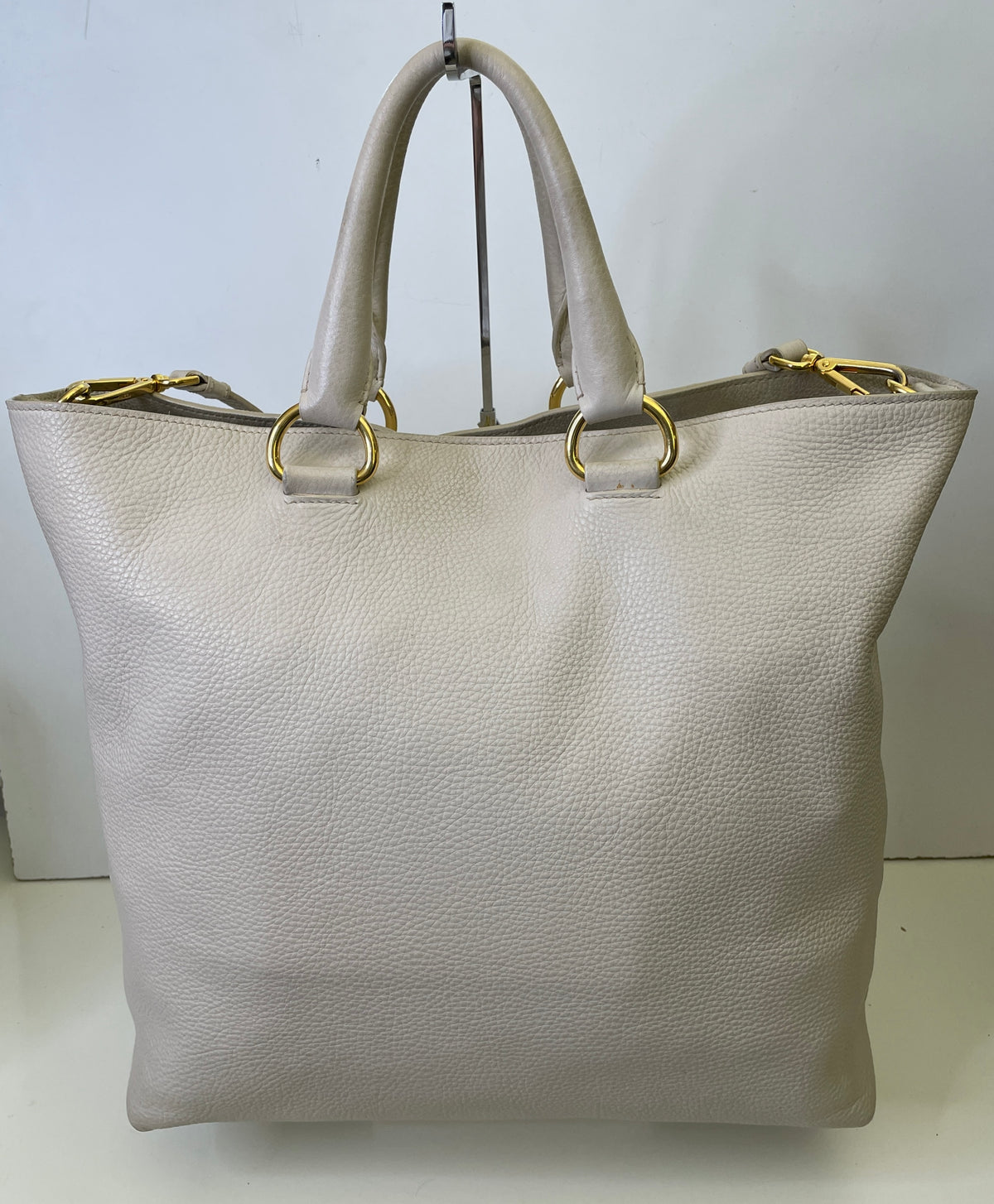 Prada - Shopper in Pelle Martellata Bianco Latte Con Manici Corti