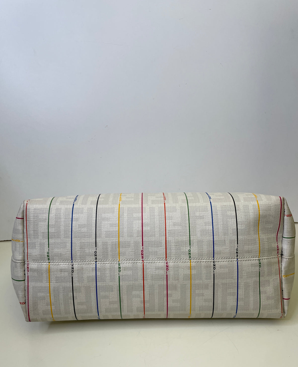 Fendi – Roll Tote FF Zucca Bianca con Righe Multicolore