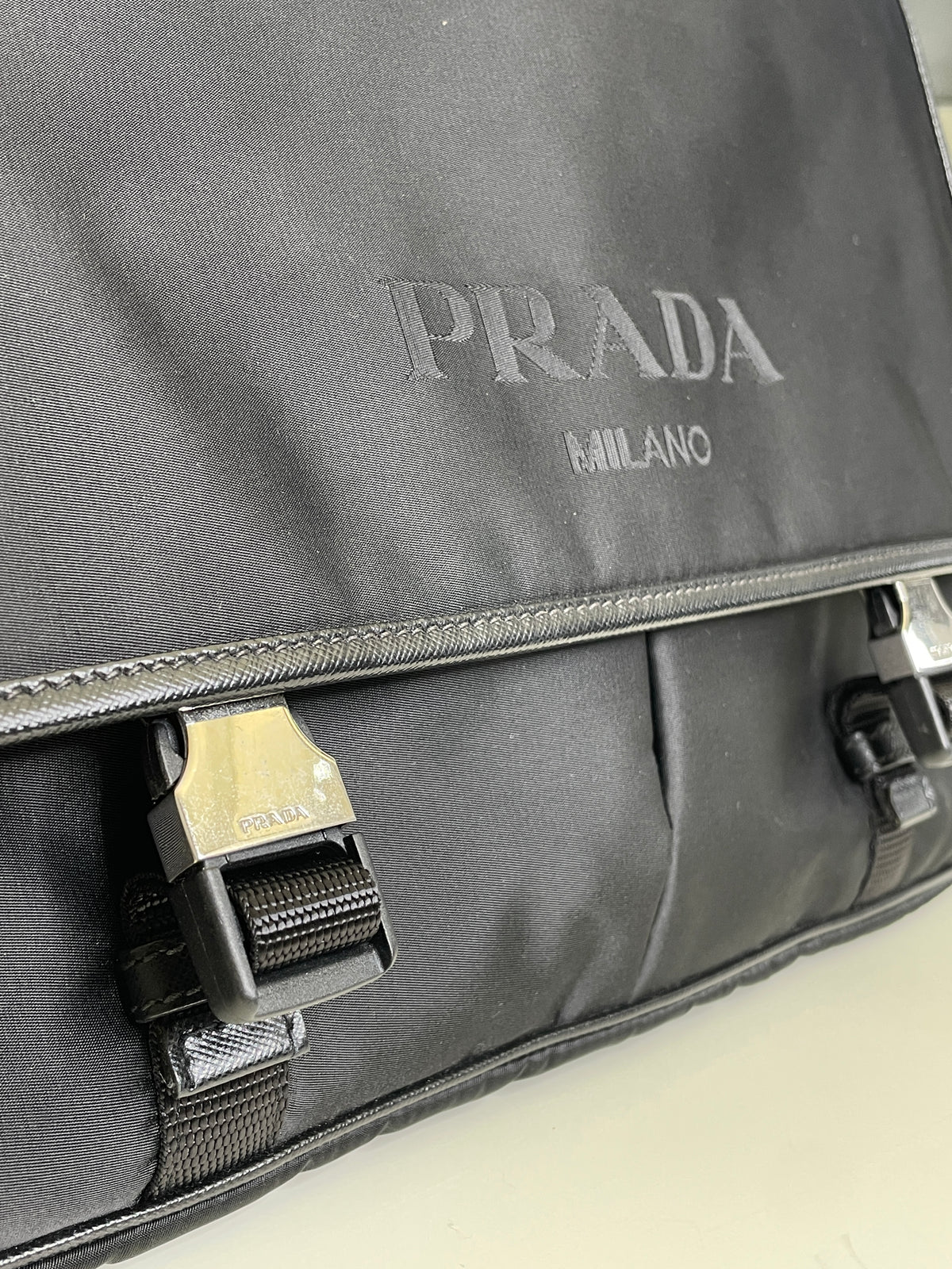 Prada Cartella Doppie Tasche Nylon Nera  Scritta Fronte