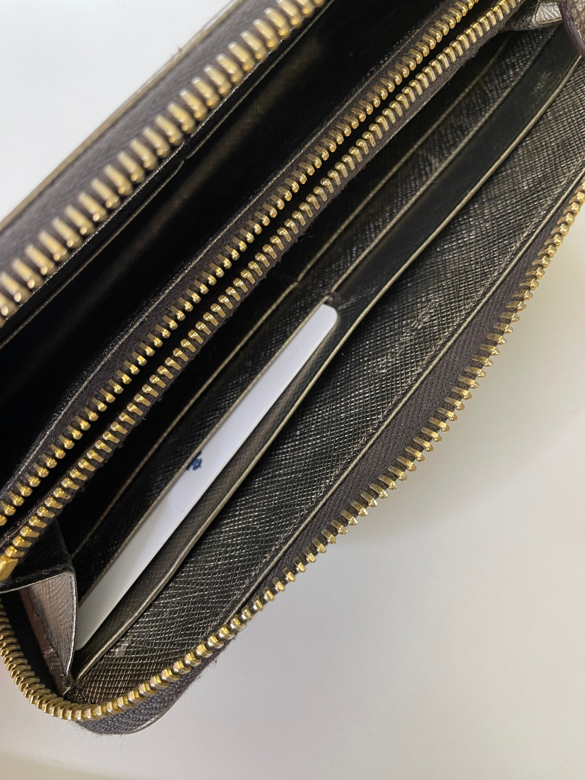 Prada Portafoglio Zip Continental Saffiano Bronzo