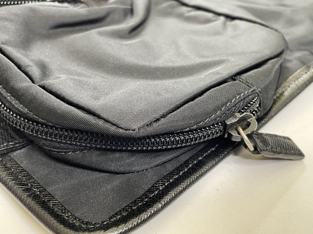 Prada Beauty Case Richiudibile Nylon Nero (tiralampo)