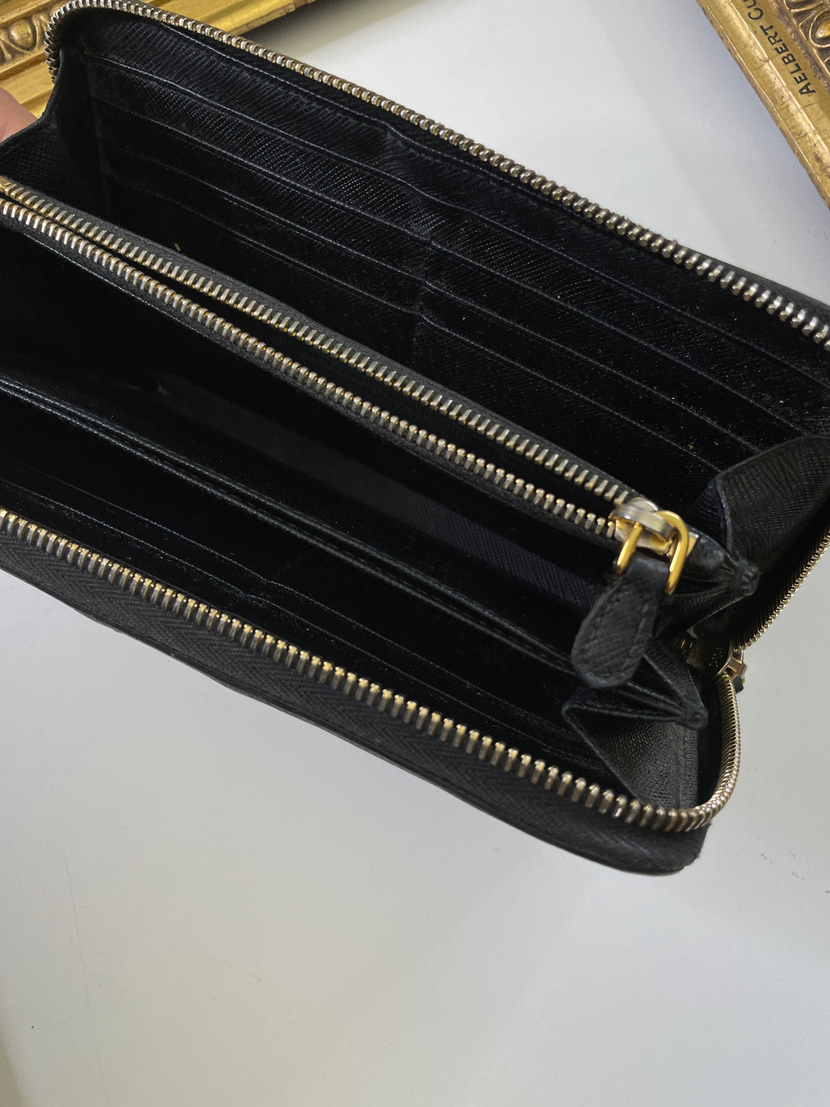 Prada - Portafoglio XL Gigante Saffiano Nero Lettering + Card