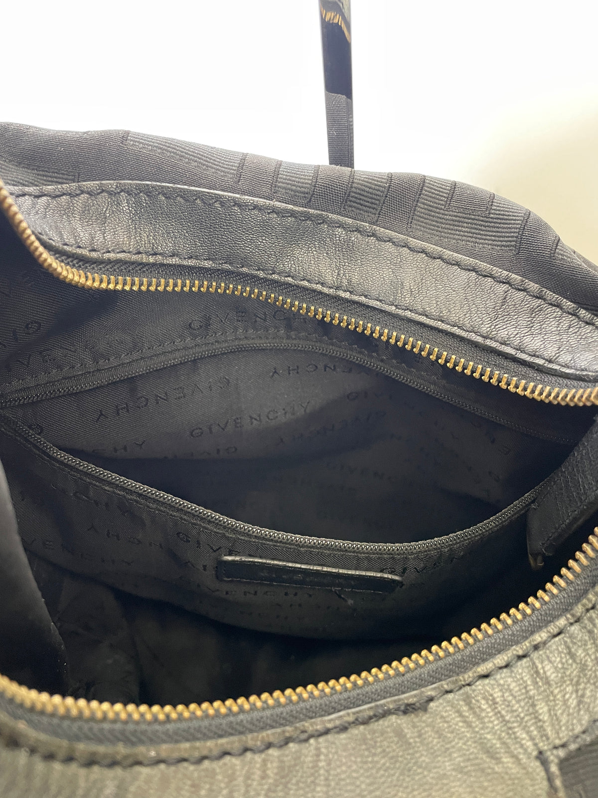 Givenchy - Hobo in Tessuto Monogram 4G Nero