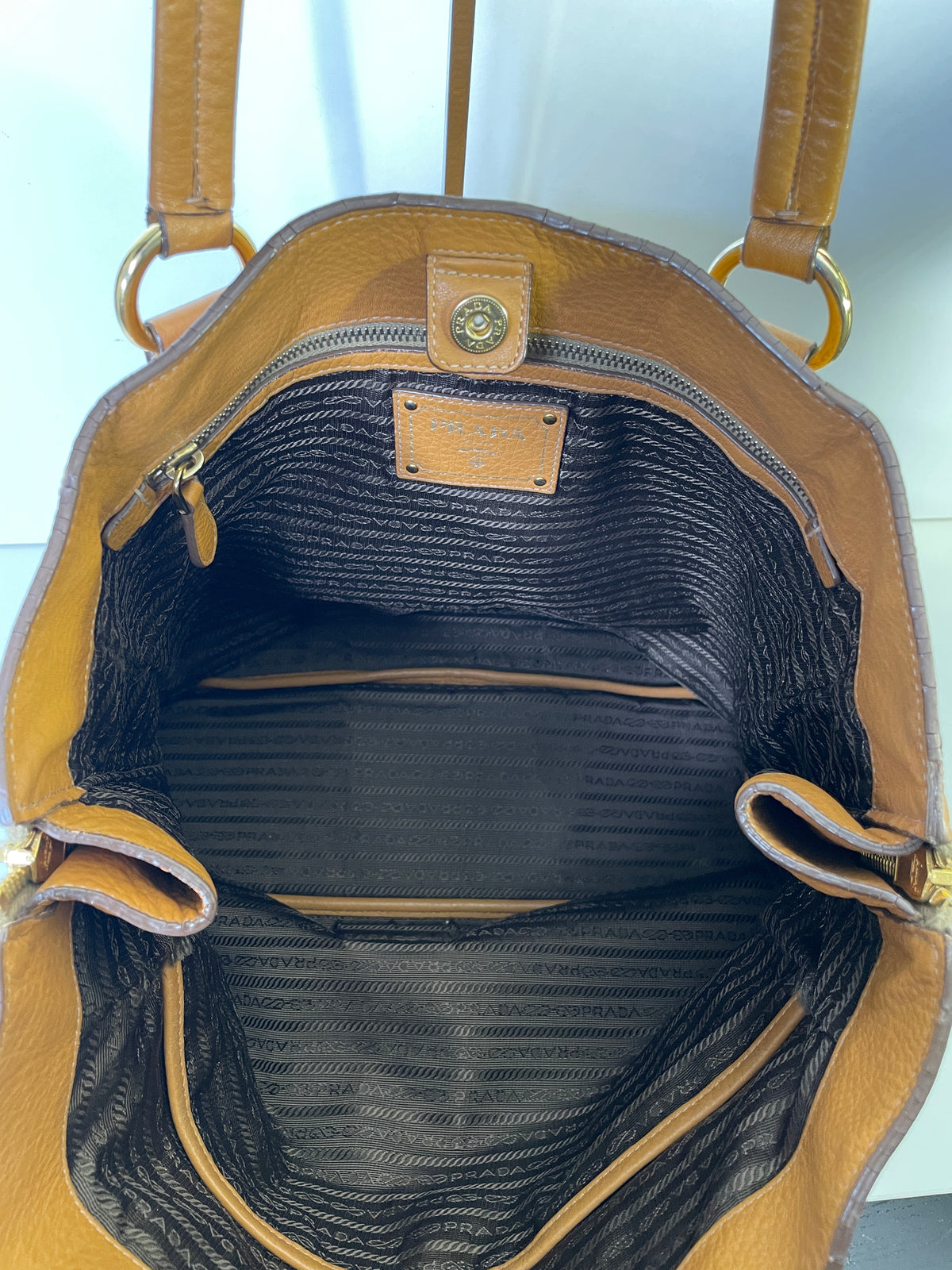 Prada - Shopper Espandibile in Pelle Martellata Cammello