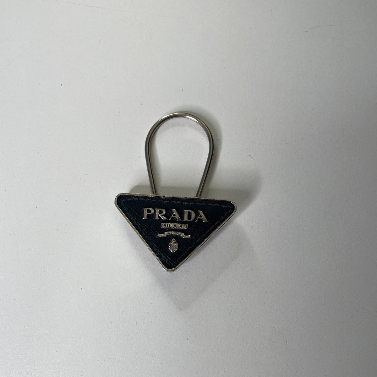 Prada - Portachiavi Metallo Logo Triangolo Pelle Nera (+ scatola)